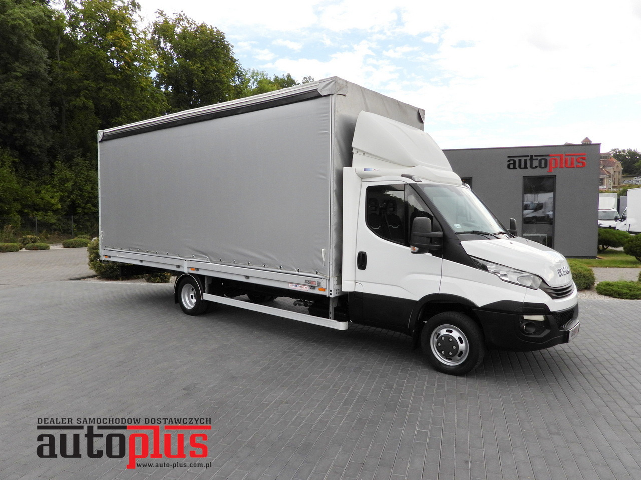 IVECO DAILY 50C15 TARPAULIN 12 PALLETS CRUISE CONTROL TWIN WHEELS AIR CONDITIONING 150HP - Varebil med presenning: billede 1 IVECO DAILY 50C15 TARPAULIN 12 PALLETS CRUISE CONTROL TWIN WHEELS AIR CONDITIONING 150HP - Varebil med presenning: billede 1