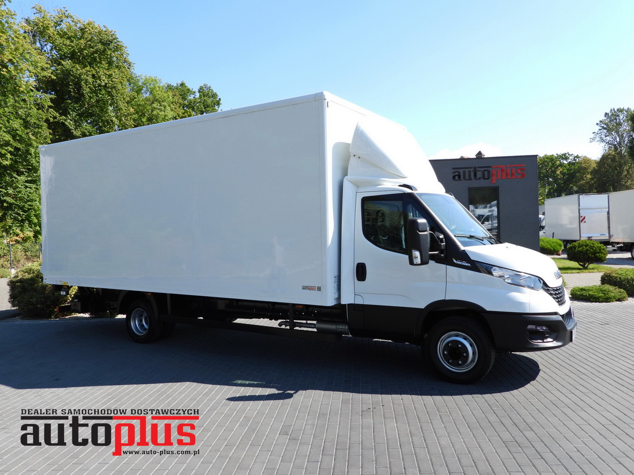 IVECO DAILY 72C18 LIFT 14 PALLETS CRUISE CONTROL PNEUMATICS AUTOMATIC TRANSMISSION HI-MATIC TWIN WHEELS AIR CONDITIONING 180HP - Varebil med kasse: billede 1 IVECO DAILY 72C18 LIFT 14 PALLETS CRUISE CONTROL PNEUMATICS AUTOMATIC TRANSMISSION HI-MATIC TWIN WHEELS AIR CONDITIONING 180HP - Varebil med kasse: billede 1