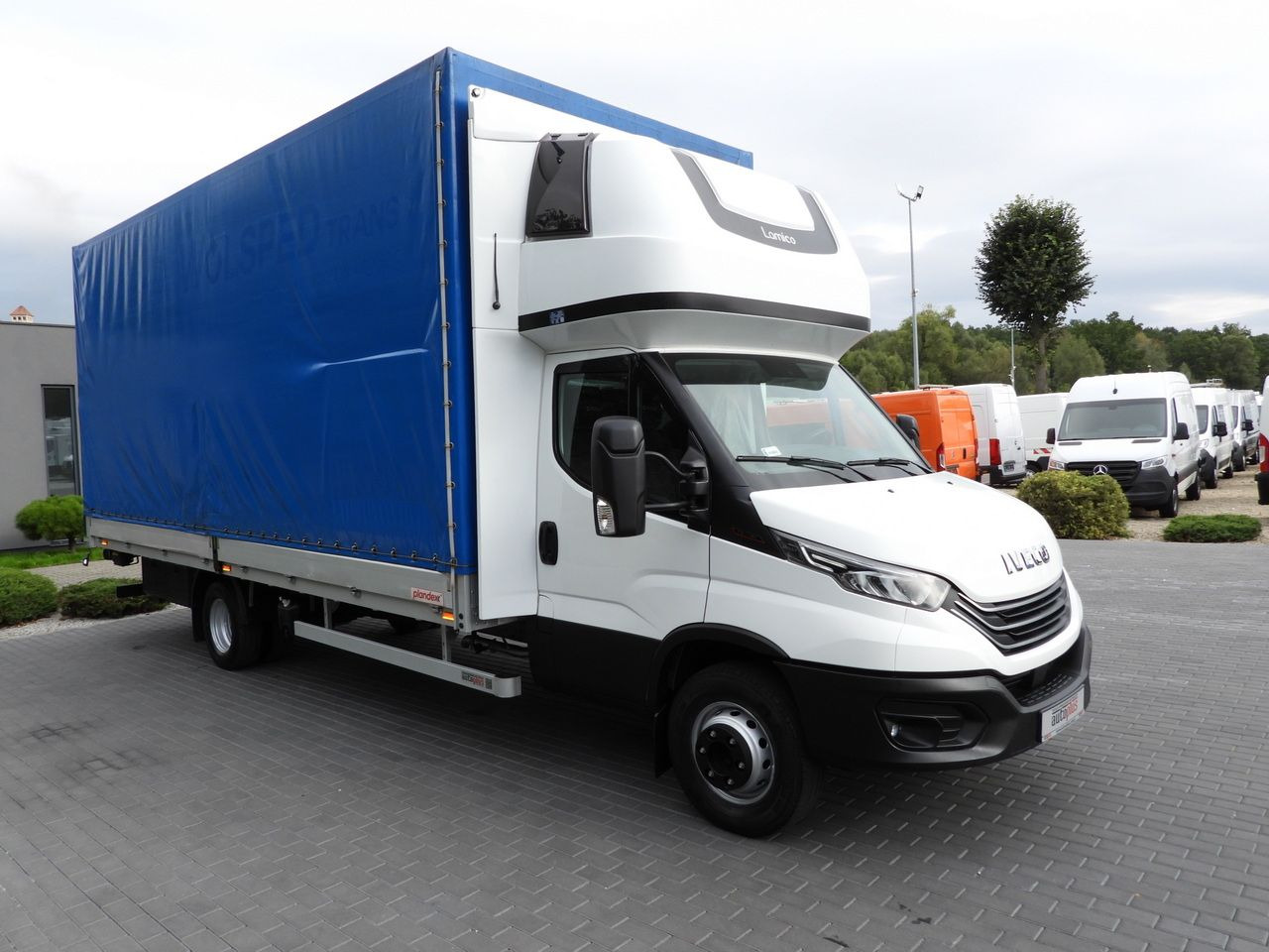 IVECO DAILY 72C18 TARPAULIN LIFT 14 PALLETS WEBASTO CRUISE CONTROL LED LIGHTS TWIN WHEELS AIR CONDITIONING  180HP - Lastbil med presenning: billede 4 IVECO DAILY 72C18 TARPAULIN LIFT 14 PALLETS WEBASTO CRUISE CONTROL LED LIGHTS TWIN WHEELS AIR CONDITIONING  180HP - Lastbil med presenning: billede 4