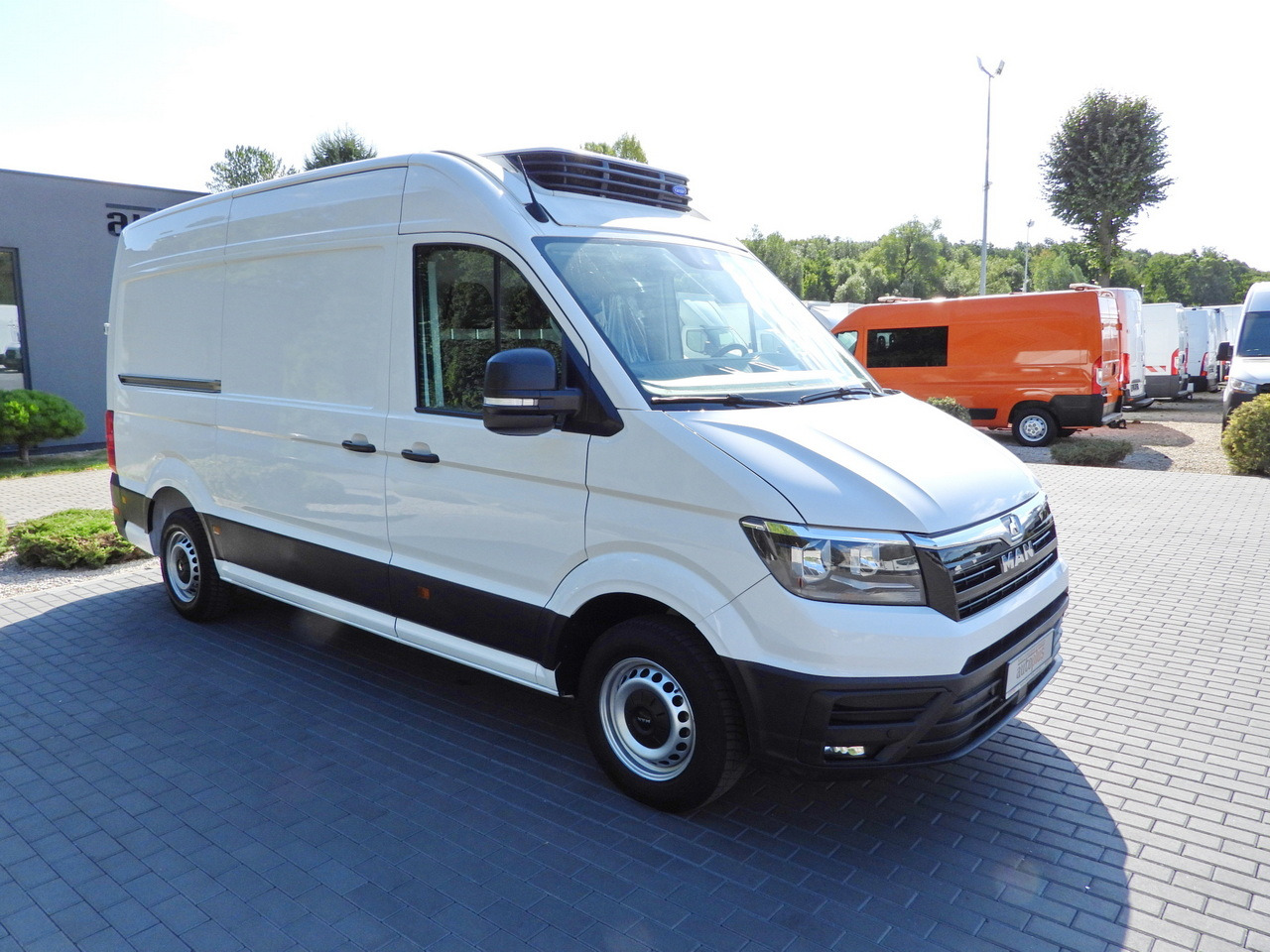 MAN TGE REFRIGERATOR VAN -5*C POWER SUPPLY 230V CRUISE CONTROL AUTOMATIC TRANSMISSION AIR CONDITIONING 180HP - Kølebil: billede 4 MAN TGE REFRIGERATOR VAN -5*C POWER SUPPLY 230V CRUISE CONTROL AUTOMATIC TRANSMISSION AIR CONDITIONING 180HP - Kølebil: billede 4