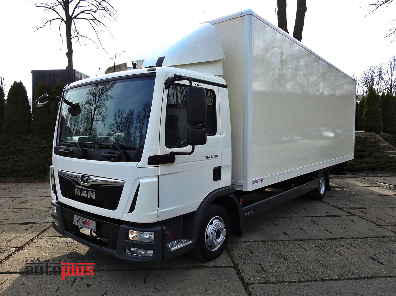 MAN TGL 8.18 BOX 16 PALLETS CRUISE CONTROL TWIN WHEELS 180HP - Varebil med kasse: billede 1 MAN TGL 8.18 BOX 16 PALLETS CRUISE CONTROL TWIN WHEELS 180HP - Varebil med kasse: billede 1