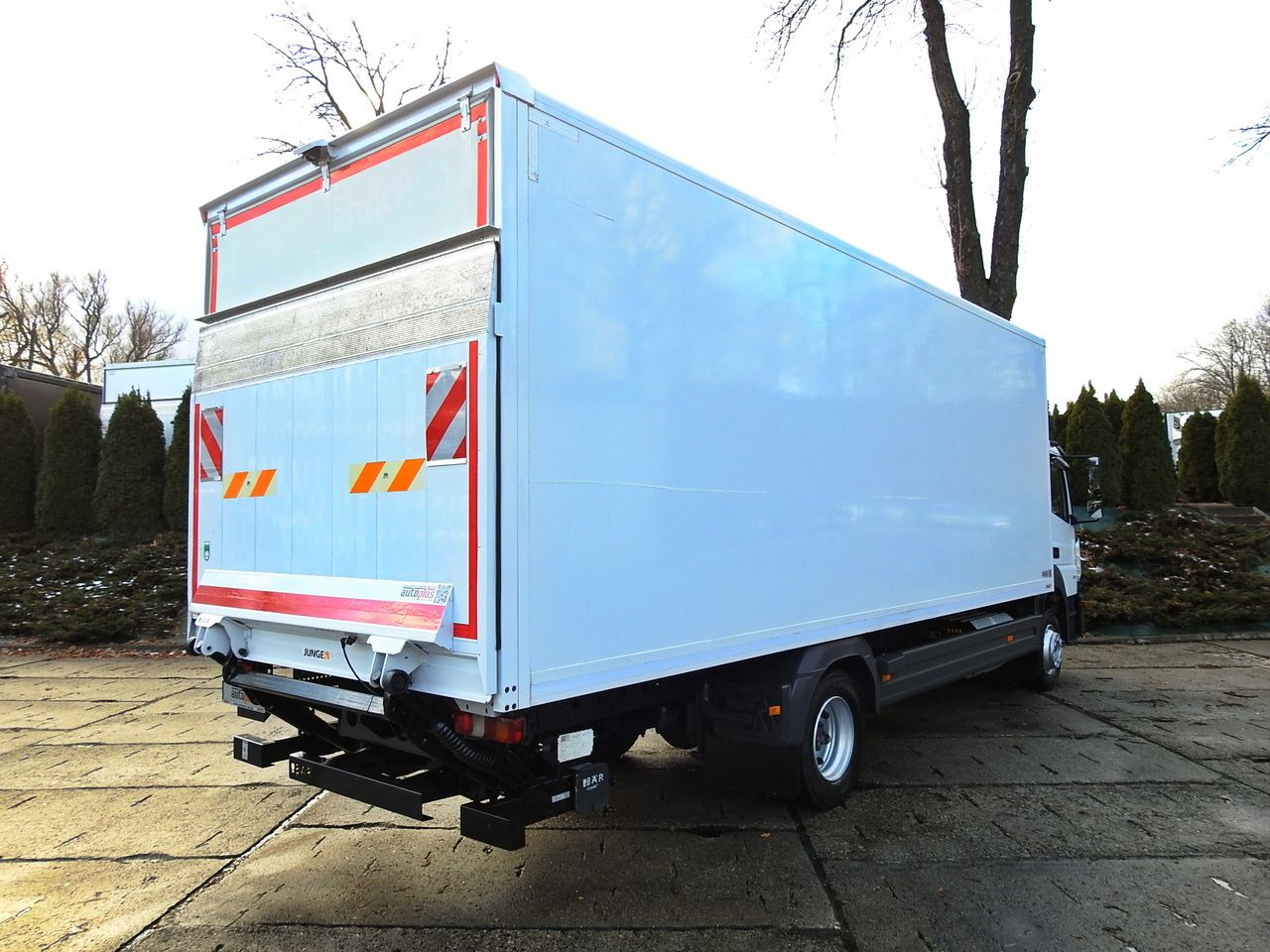 MERCEDES ATEGO 12.24 BOX LIFT 18 PALLETS CRUISE CONTROL AUTOMATIC TRANSMISSION TWIN WHEELS AIR CONDITIONING 240HP - Varebil med kasse: billede 3 MERCEDES ATEGO 12.24 BOX LIFT 18 PALLETS CRUISE CONTROL AUTOMATIC TRANSMISSION TWIN WHEELS AIR CONDITIONING 240HP - Varebil med kasse: billede 3