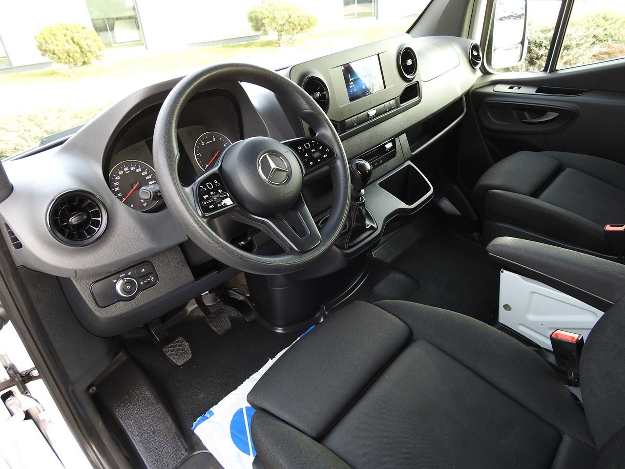 MERCEDES SPRINTER 314 BOX DELIVERY VAN 6 SEATS CRUISE CONTROL AIR CONDITIONING 140HP - Varevogn: billede 2 MERCEDES SPRINTER 314 BOX DELIVERY VAN 6 SEATS CRUISE CONTROL AIR CONDITIONING 140HP - Varevogn: billede 2