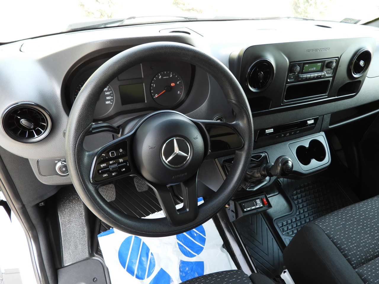 MERCEDES SPRINTER 316 REGRIGERATOR BOX 0*C LIFT 8 PALLETS CRUISE CONTROL PNEUMATICS AIR CONDITIONING 160HP - Kølebil: billede 2 MERCEDES SPRINTER 316 REGRIGERATOR BOX 0*C LIFT 8 PALLETS CRUISE CONTROL PNEUMATICS AIR CONDITIONING 160HP - Kølebil: billede 2