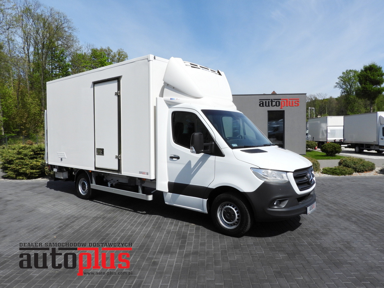 MERCEDES SPRINTER 316 REGRIGERATOR BOX 0*C LIFT 8 PALLETS CRUISE CONTROL PNEUMATICS AIR CONDITIONING 160HP - Kølebil: billede 1 MERCEDES SPRINTER 316 REGRIGERATOR BOX 0*C LIFT 8 PALLETS CRUISE CONTROL PNEUMATICS AIR CONDITIONING 160HP - Kølebil: billede 1