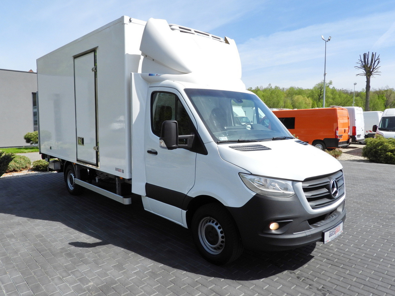 MERCEDES SPRINTER 316 REGRIGERATOR BOX 0*C LIFT 8 PALLETS CRUISE CONTROL PNEUMATICS AIR CONDITIONING 160HP - Kølebil: billede 4 MERCEDES SPRINTER 316 REGRIGERATOR BOX 0*C LIFT 8 PALLETS CRUISE CONTROL PNEUMATICS AIR CONDITIONING 160HP - Kølebil: billede 4