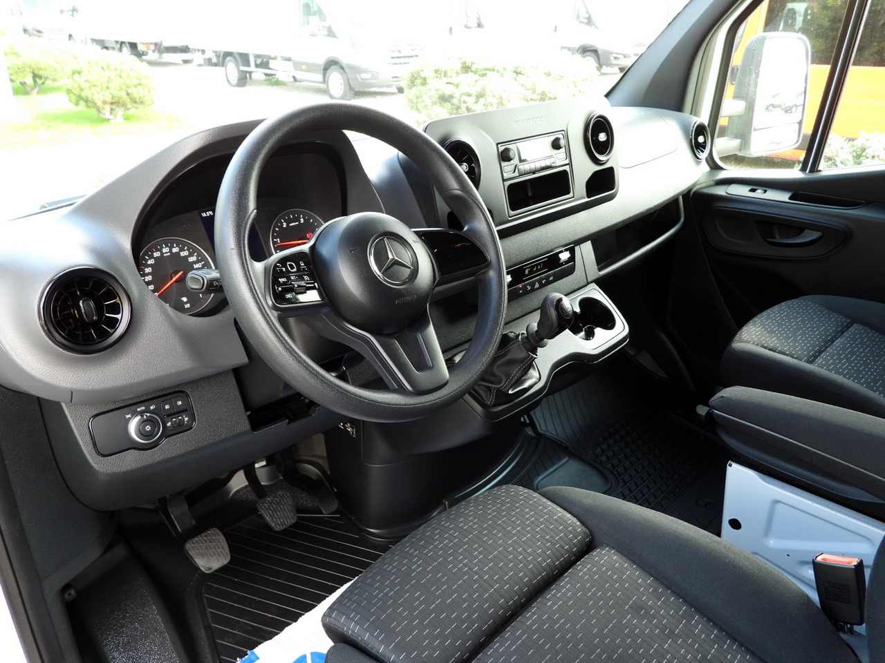 MERCEDES SPRINTER 316 TARPAULIN 8 PALLETS WEBASTO CRUISE CONTROL AIR CONDITIONING 160HP - Varebil med presenning: billede 2 MERCEDES SPRINTER 316 TARPAULIN 8 PALLETS WEBASTO CRUISE CONTROL AIR CONDITIONING 160HP - Varebil med presenning: billede 2