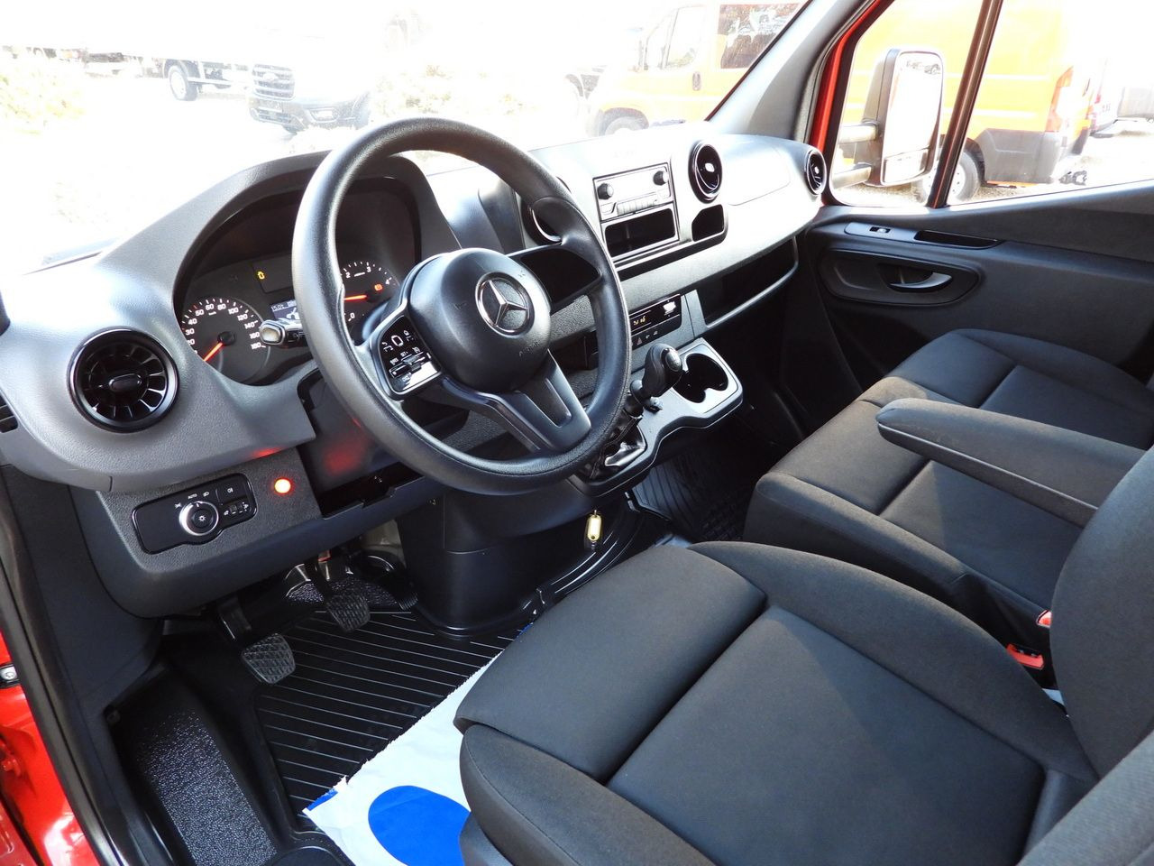 MERCEDES SPRINTER 316 TARPAULIN LIFT 8 PALLETS WEBASTO CRUISE CONTROL AIR CONDITIONING 160HP - Varebil med presenning: billede 2 MERCEDES SPRINTER 316 TARPAULIN LIFT 8 PALLETS WEBASTO CRUISE CONTROL AIR CONDITIONING 160HP - Varebil med presenning: billede 2