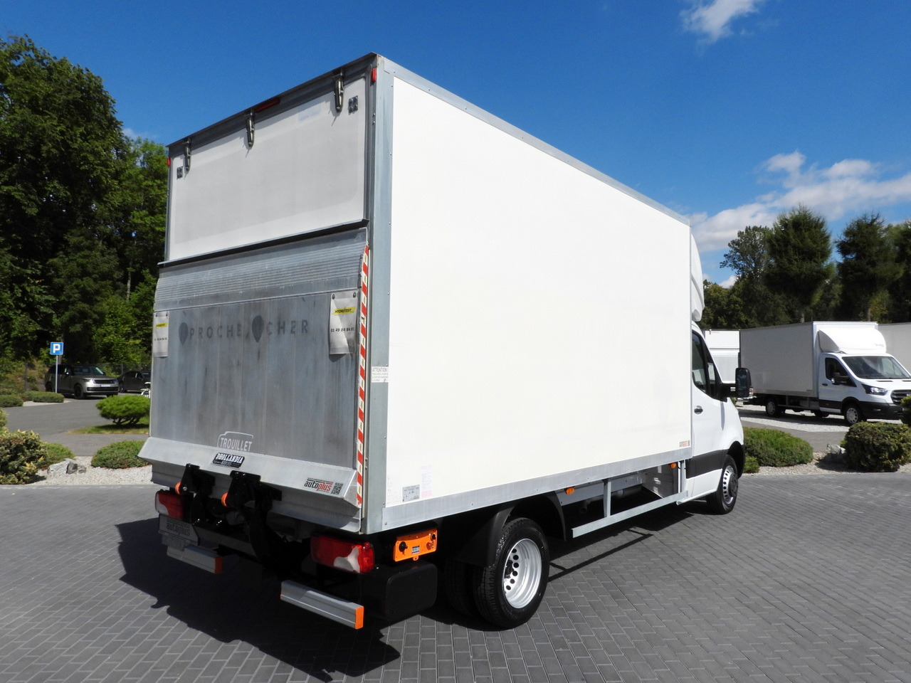 MERCEDES SPRINTER 514 BOX LIFT 8 PALLETS CRUISE CONTROL TWIN WHEELS AIR CONDITIONING 140HP - Varebil med kasse: billede 3 MERCEDES SPRINTER 514 BOX LIFT 8 PALLETS CRUISE CONTROL TWIN WHEELS AIR CONDITIONING 140HP - Varebil med kasse: billede 3