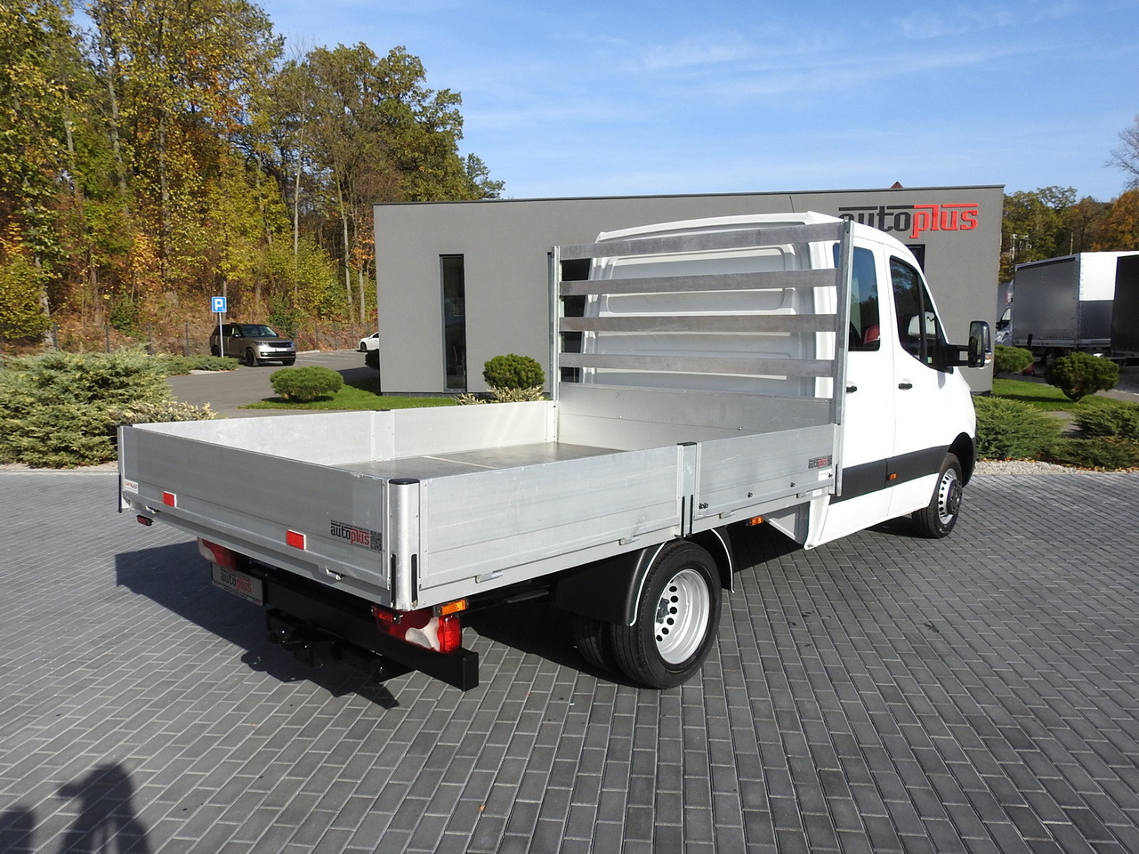 MERCEDES SPRINTER 516 STAKE BODY DOUBLE CABIN DOKA 6 SEATS CRUISE CONTROL AIR CONDITIONING TWIN WHEELS 160HP - Mandskabsbil: billede 3 MERCEDES SPRINTER 516 STAKE BODY DOUBLE CABIN DOKA 6 SEATS CRUISE CONTROL AIR CONDITIONING TWIN WHEELS 160HP - Mandskabsbil: billede 3