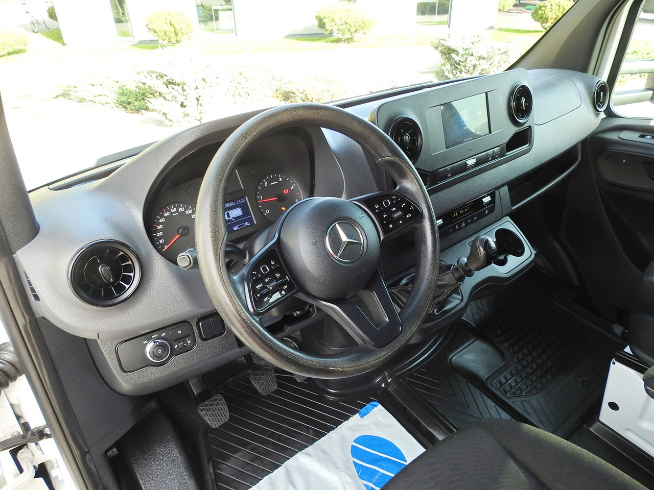 MERCEDES SPRINTER 516 STAKE BODY DOUBLE CABIN DOKA 6 SEATS CRUISE CONTROL AIR CONDITIONING TWIN WHEELS 160HP - Mandskabsbil: billede 2 MERCEDES SPRINTER 516 STAKE BODY DOUBLE CABIN DOKA 6 SEATS CRUISE CONTROL AIR CONDITIONING TWIN WHEELS 160HP - Mandskabsbil: billede 2