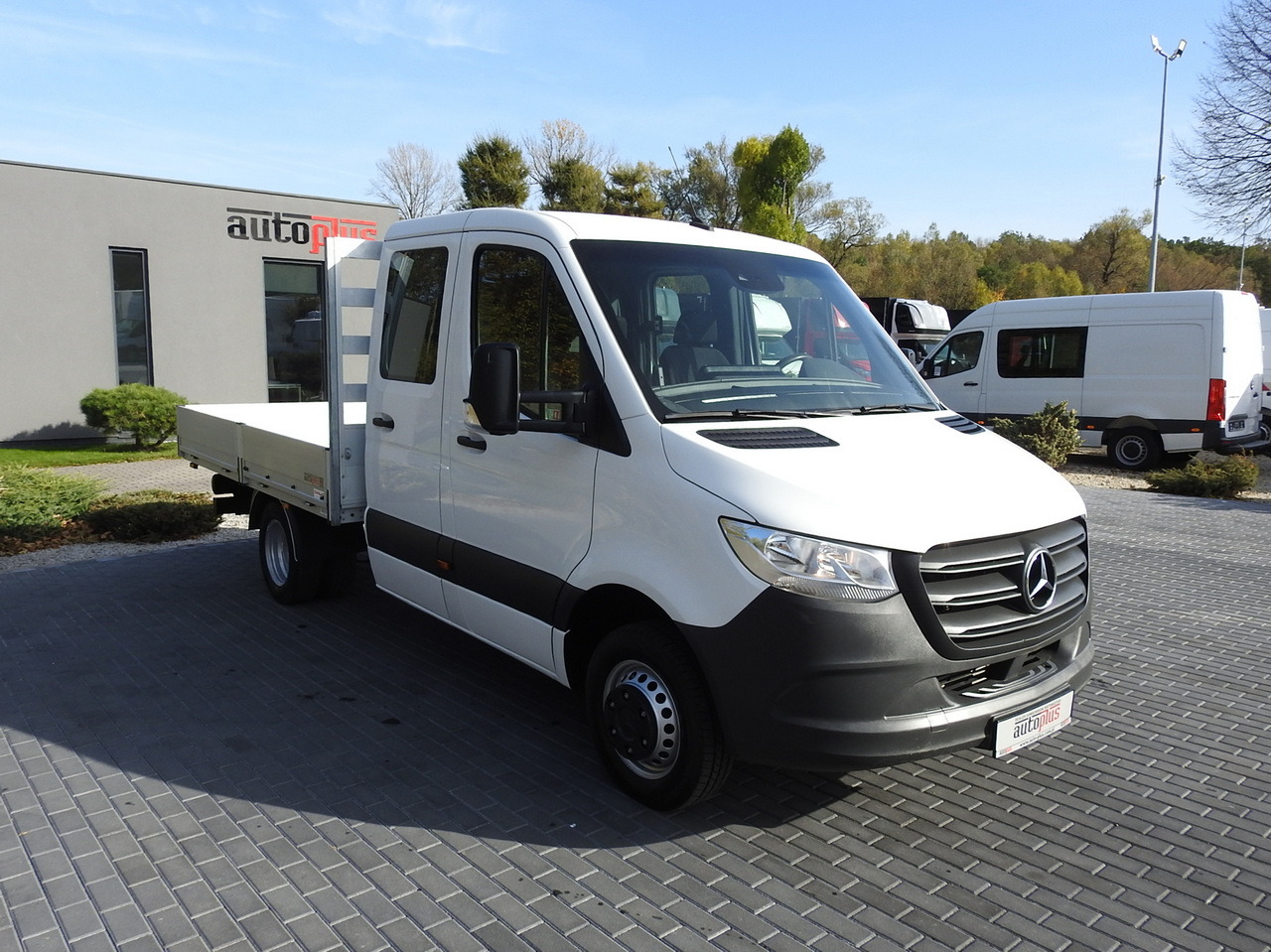 MERCEDES SPRINTER 516 STAKE BODY DOUBLE CABIN DOKA 6 SEATS CRUISE CONTROL AIR CONDITIONING TWIN WHEELS 160HP - Mandskabsbil: billede 4 MERCEDES SPRINTER 516 STAKE BODY DOUBLE CABIN DOKA 6 SEATS CRUISE CONTROL AIR CONDITIONING TWIN WHEELS 160HP - Mandskabsbil: billede 4