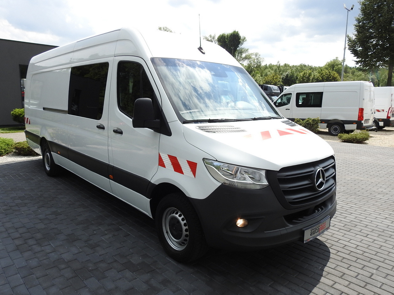 MERCEDES SPRINTER BOX DELIVERY VAN 5 SEATS CRUISE CONTROL NAVIGATION AIR CONDITIONING AUTOMATIC TRANSMISSION 160HP - Varevogn: billede 4 MERCEDES SPRINTER BOX DELIVERY VAN 5 SEATS CRUISE CONTROL NAVIGATION AIR CONDITIONING AUTOMATIC TRANSMISSION 160HP - Varevogn: billede 4