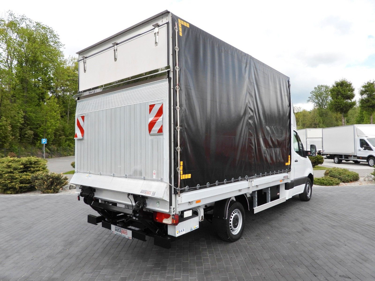 Mercedes-Benz SPRINTER 316 PRITSCHE PLANE AUFZUG 8 PALETTEN - Varebil med presenning, Mandskabsbil: billede 3 Mercedes-Benz SPRINTER 316 PRITSCHE PLANE AUFZUG 8 PALETTEN - Varebil med presenning, Mandskabsbil: billede 3