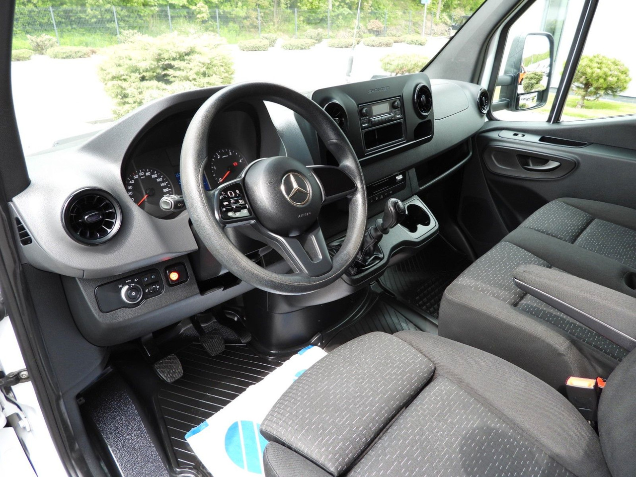 Mercedes-Benz SPRINTER 316 PRITSCHE PLANE AUFZUG 8 PALETTEN - Varebil med presenning, Mandskabsbil: billede 2 Mercedes-Benz SPRINTER 316 PRITSCHE PLANE AUFZUG 8 PALETTEN - Varebil med presenning, Mandskabsbil: billede 2