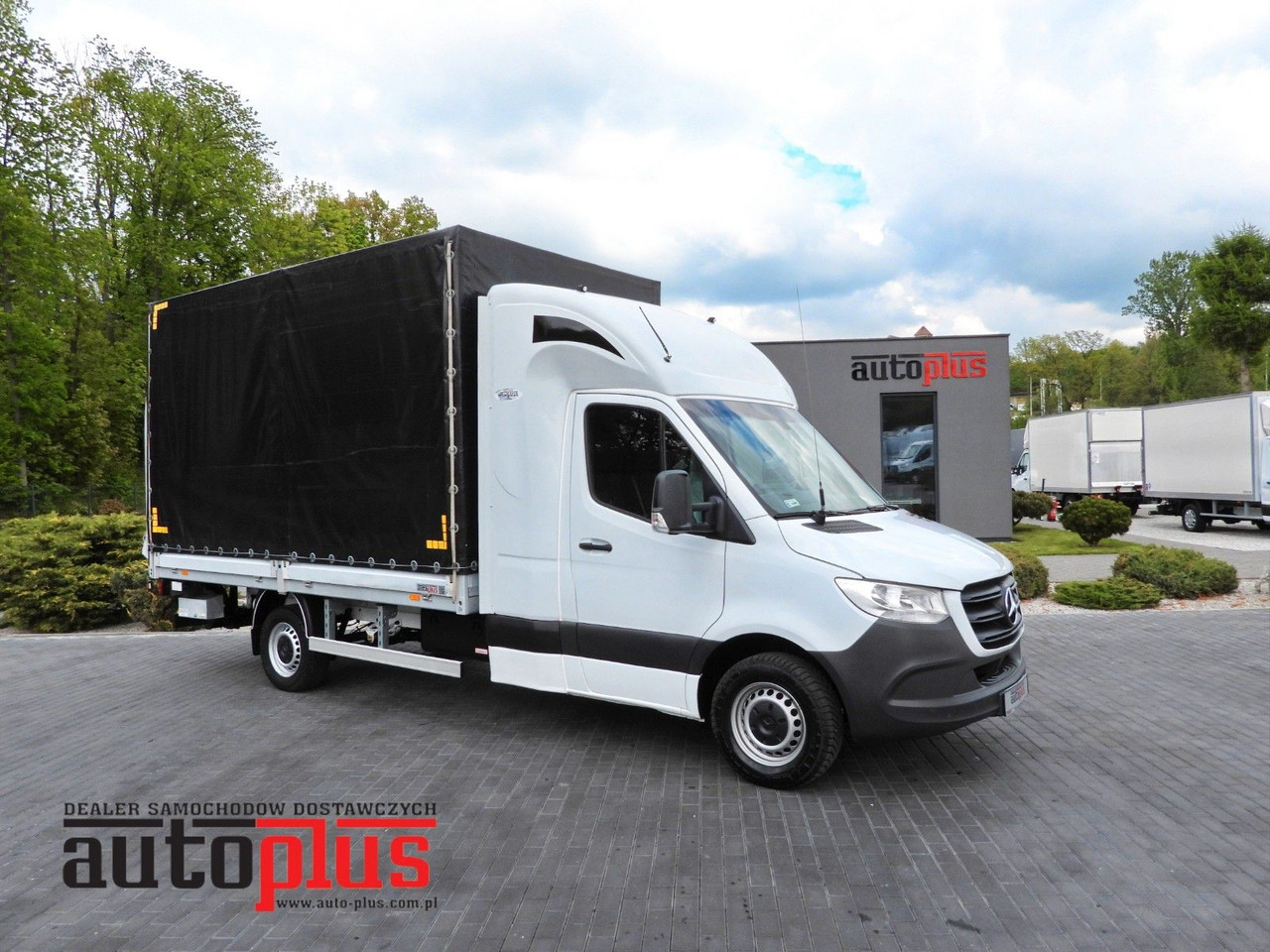 Mercedes-Benz SPRINTER 316 PRITSCHE PLANE AUFZUG 8 PALETTEN - Varebil med presenning, Mandskabsbil: billede 1 Mercedes-Benz SPRINTER 316 PRITSCHE PLANE AUFZUG 8 PALETTEN - Varebil med presenning, Mandskabsbil: billede 1