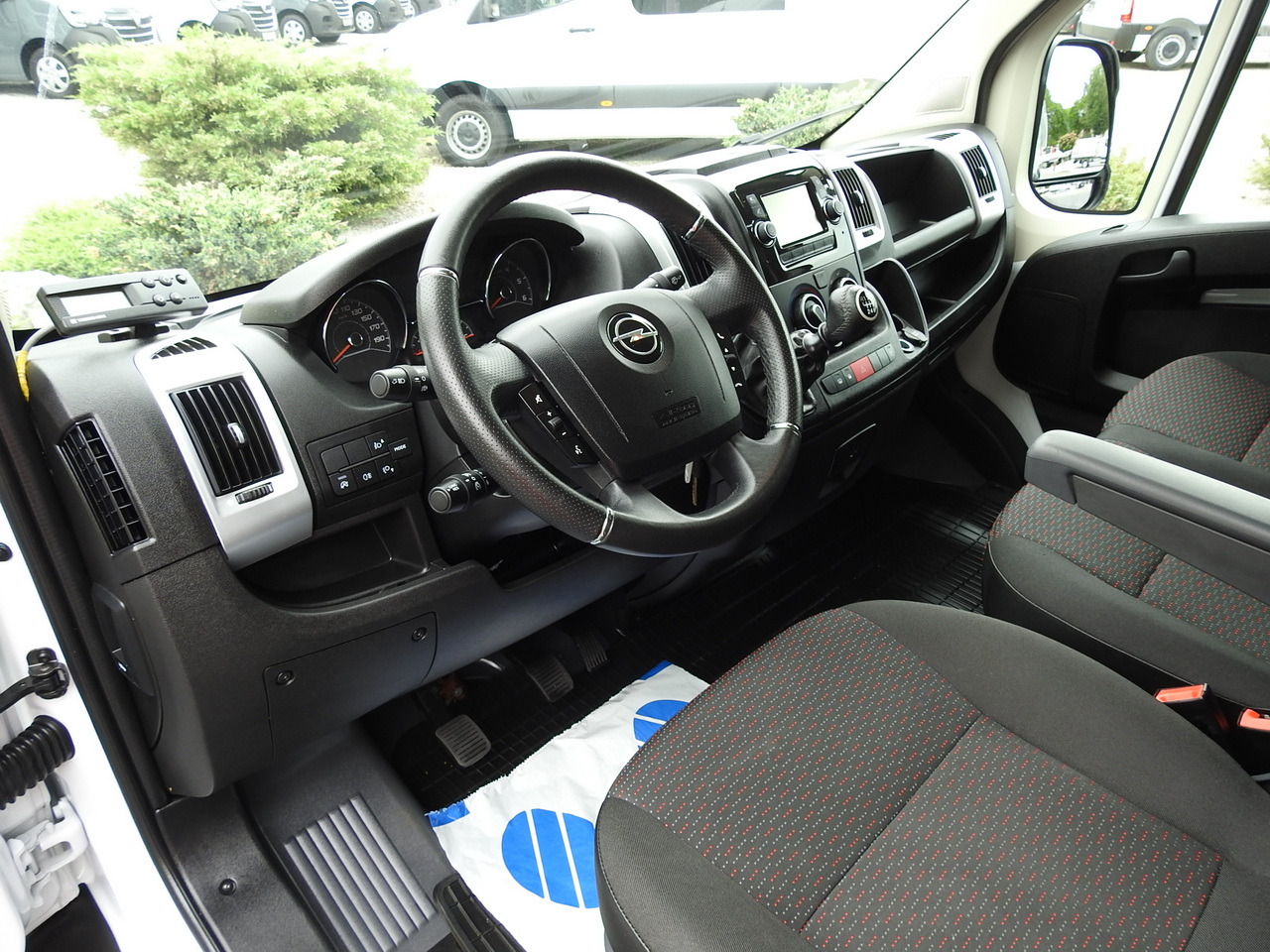 OPEL MOVANO REFRIGERATOR VAN 0*C HEATING FUNCTION AIR CONDITIONING 140HP - Kølebil: billede 2 OPEL MOVANO REFRIGERATOR VAN 0*C HEATING FUNCTION AIR CONDITIONING 140HP - Kølebil: billede 2