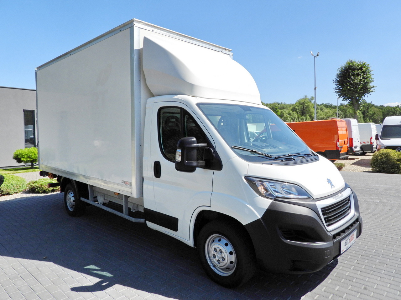 PEUGEOT BOXER BOX LIFT 8 PALLETS CRUISE CONTROL AIR CONDITIONING 130HP - Varebil med kasse: billede 4 PEUGEOT BOXER BOX LIFT 8 PALLETS CRUISE CONTROL AIR CONDITIONING 130HP - Varebil med kasse: billede 4