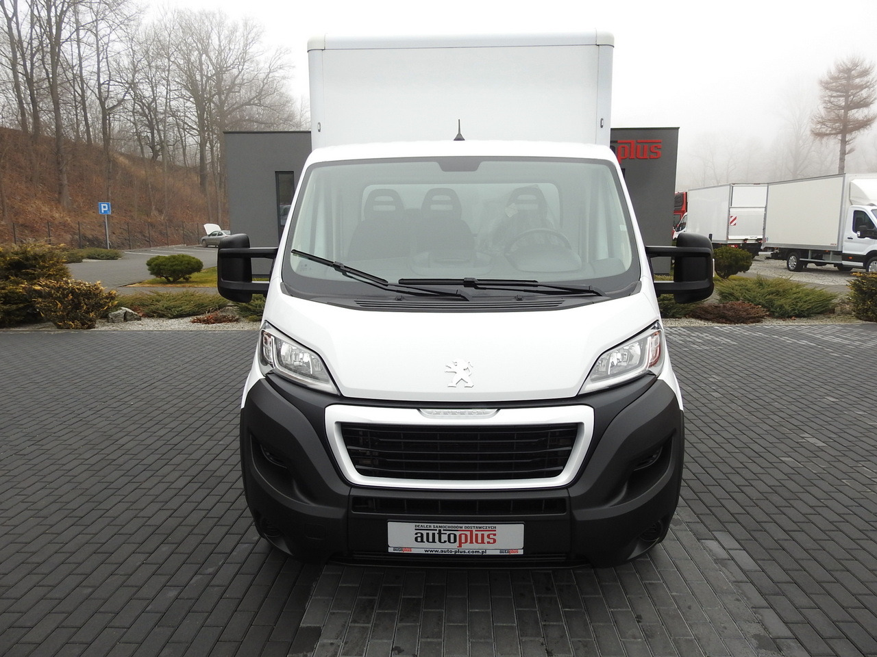 PEUGEOT BOXER BOX LIFT 8 PALLETS CRUISE CONTROL AIR CONDITIONING 140HP - Varebil med kasse: billede 5 PEUGEOT BOXER BOX LIFT 8 PALLETS CRUISE CONTROL AIR CONDITIONING 140HP - Varebil med kasse: billede 5