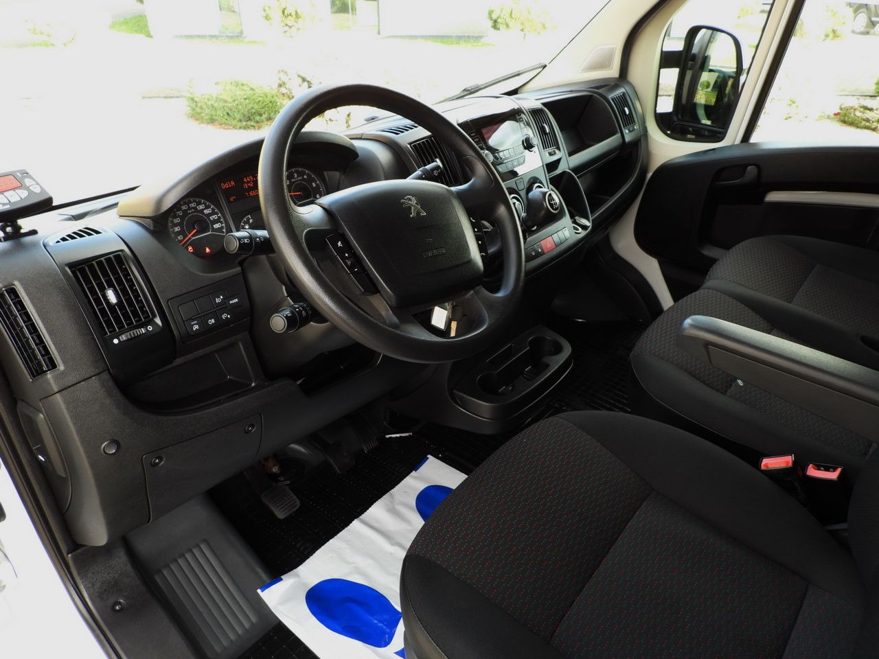 PEUGEOT BOXER REGRIGERATOR BOX 0*C 8 PALLETS CRUISE CONTROL LED LIGHTS AIR CONDITIONING 150HP - Kølebil: billede 2 PEUGEOT BOXER REGRIGERATOR BOX 0*C 8 PALLETS CRUISE CONTROL LED LIGHTS AIR CONDITIONING 150HP - Kølebil: billede 2