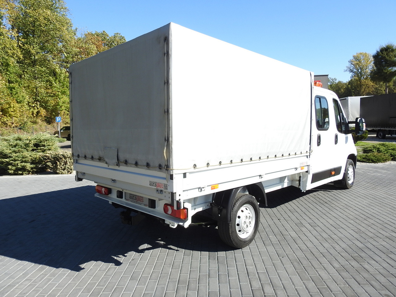 PEUGEOT BOXER STAKE BODY DOUBLE CABIN DOKA 7 SEATS AIR CONDITIONING 140HP - Mandskabsbil: billede 3 PEUGEOT BOXER STAKE BODY DOUBLE CABIN DOKA 7 SEATS AIR CONDITIONING 140HP - Mandskabsbil: billede 3