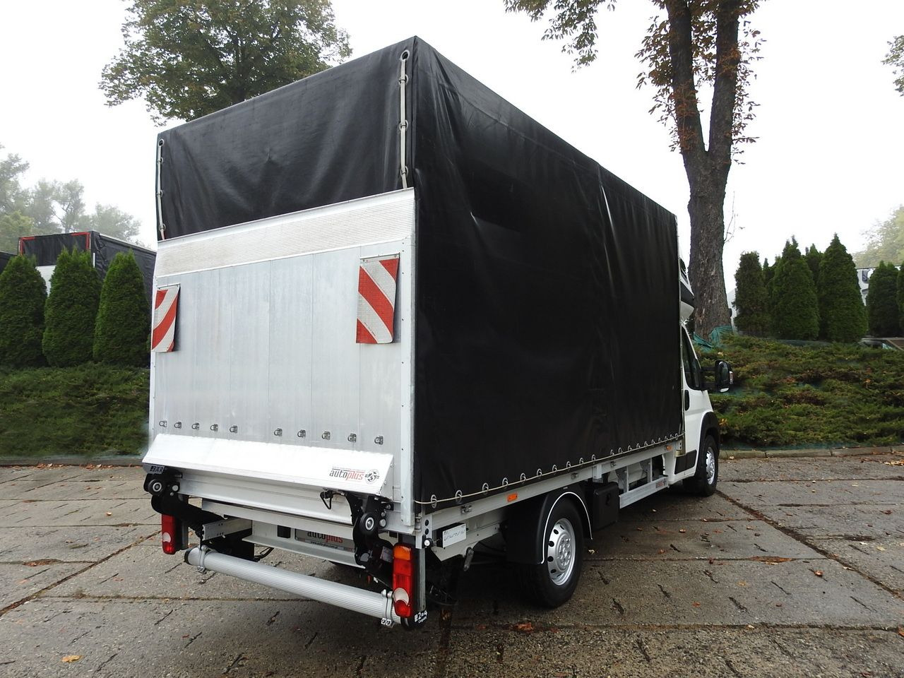 PEUGEOT BOXER TARPAULIN LIFT 8 PALLETS WEBASTO LED LIGHTS AIR CONDITIONING 165HP - Varebil med presenning: billede 3 PEUGEOT BOXER TARPAULIN LIFT 8 PALLETS WEBASTO LED LIGHTS AIR CONDITIONING 165HP - Varebil med presenning: billede 3