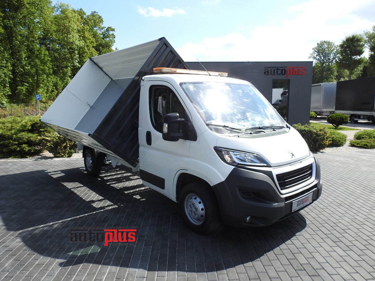 PEUGEOT BOXER THREE-WAY TIPPER AIR CONDITIONING 130HP - Ladbil med tip: billede 1 PEUGEOT BOXER THREE-WAY TIPPER AIR CONDITIONING 130HP - Ladbil med tip: billede 1