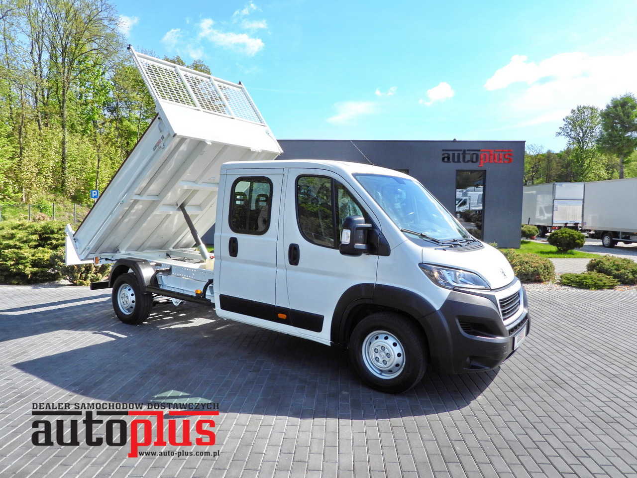 PEUGEOT BOXER TIPPER DOUBLE CABIN DOKA 7 SEATS CRUISE CONTROL AIR CONDITIONING 140HP - Ladbil med tip: billede 1 PEUGEOT BOXER TIPPER DOUBLE CABIN DOKA 7 SEATS CRUISE CONTROL AIR CONDITIONING 140HP - Ladbil med tip: billede 1