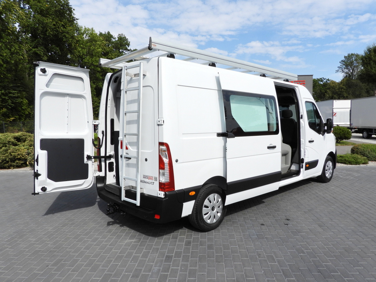 RENAULT MASTER BOX DELIVERY VAN 7 SEATS CRUISE CONTROL NAVIGATION LED LIGHTS AIR CONDITIONING 135HP - Varevogn: billede 3 RENAULT MASTER BOX DELIVERY VAN 7 SEATS CRUISE CONTROL NAVIGATION LED LIGHTS AIR CONDITIONING 135HP - Varevogn: billede 3