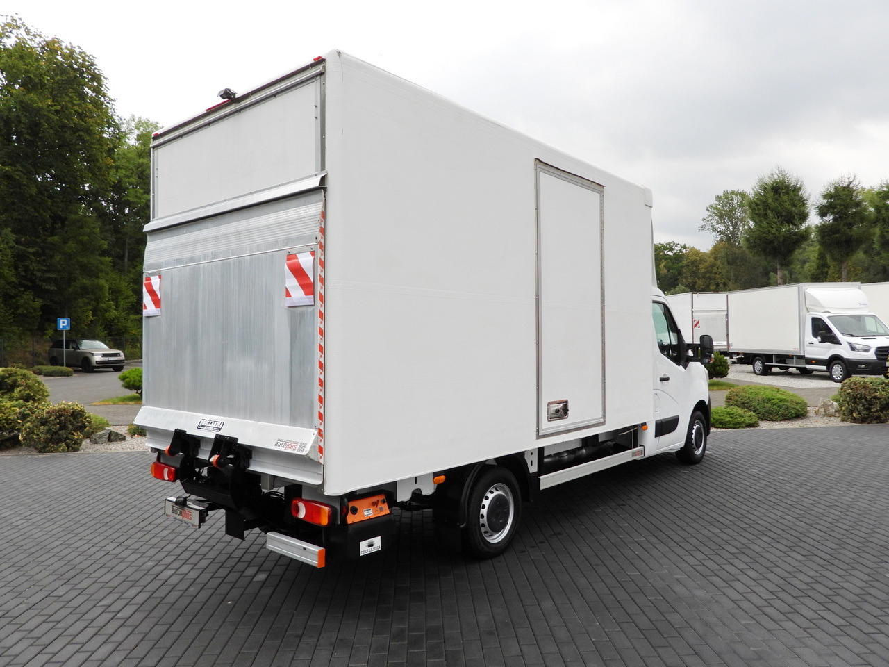 RENAULT MASTER BOX LIFT 8 PALLETS CRUISE CONTROL LED LIGHTS AIR CONDITIONING 145HP - Varebil med kasse: billede 3 RENAULT MASTER BOX LIFT 8 PALLETS CRUISE CONTROL LED LIGHTS AIR CONDITIONING 145HP - Varebil med kasse: billede 3