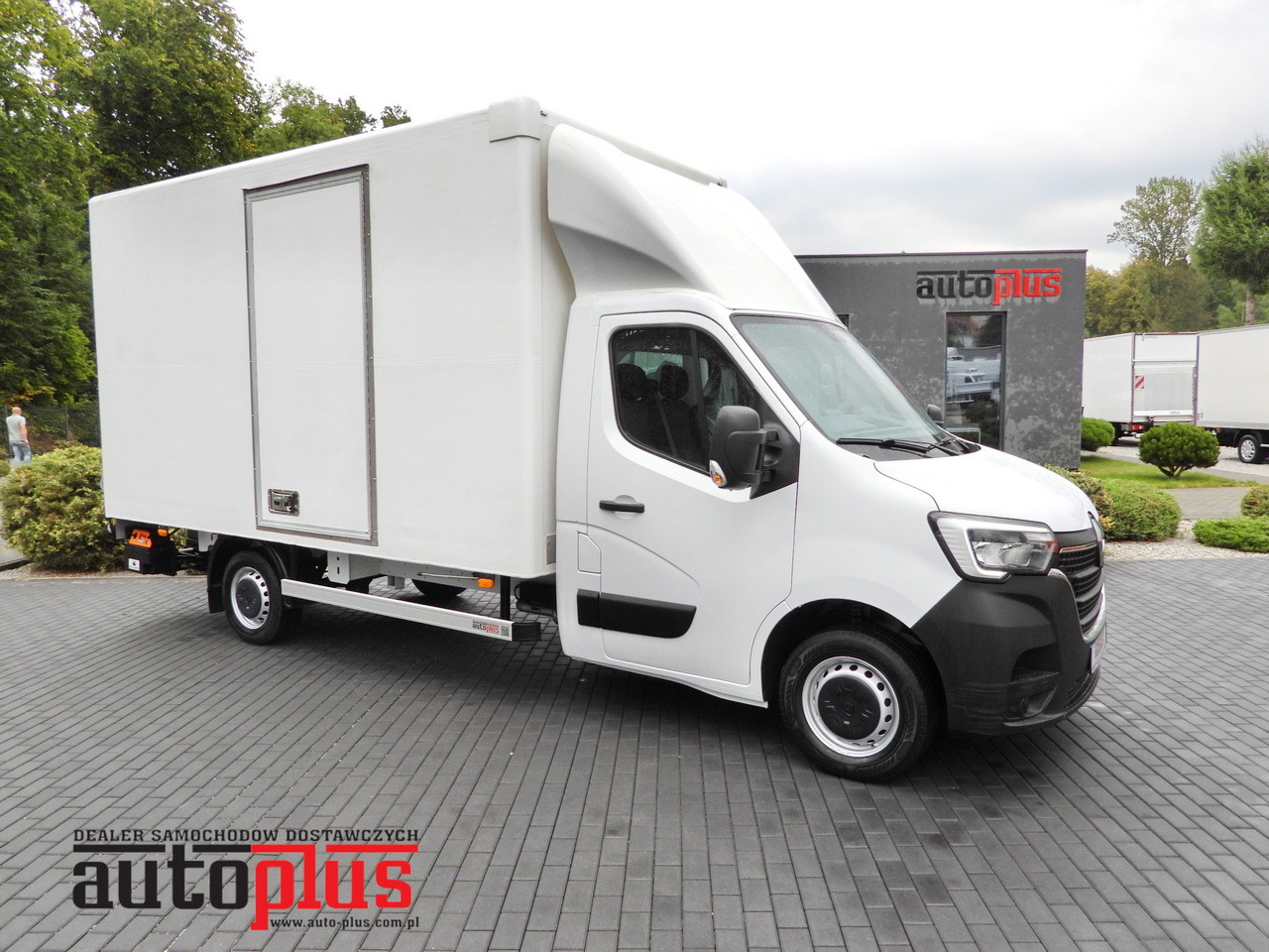 RENAULT MASTER BOX LIFT 8 PALLETS CRUISE CONTROL LED LIGHTS AIR CONDITIONING 145HP - Varebil med kasse: billede 1 RENAULT MASTER BOX LIFT 8 PALLETS CRUISE CONTROL LED LIGHTS AIR CONDITIONING 145HP - Varebil med kasse: billede 1