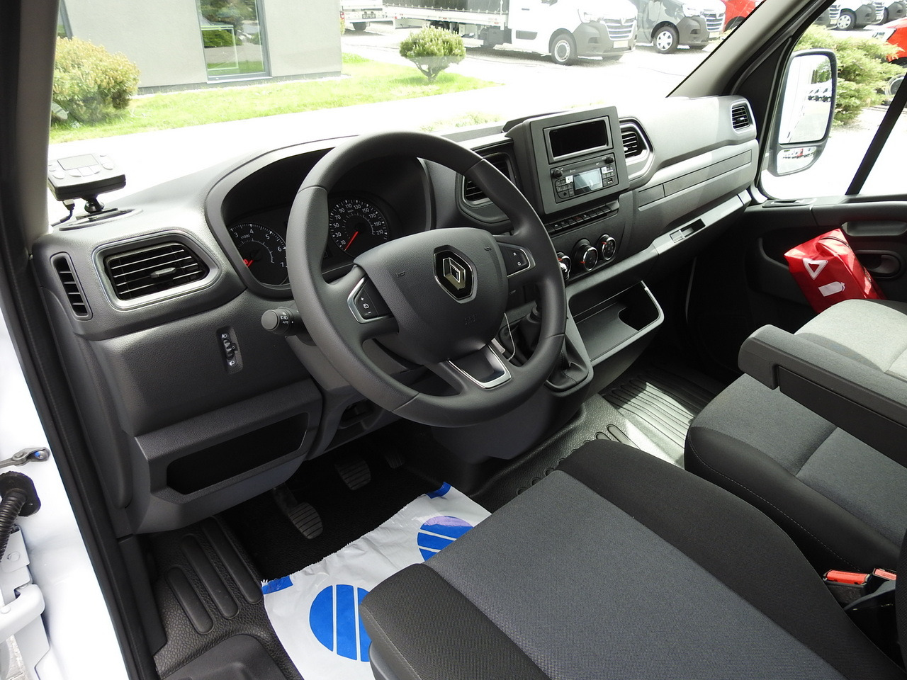 RENAULT MASTER NEW REGRIGERATOR BOX -10*C 8 PALLETS CRUISE CONTROL AIR CONDITIONING LED LIGHTS GUARANTEE 165HP - Kølebil: billede 2 RENAULT MASTER NEW REGRIGERATOR BOX -10*C 8 PALLETS CRUISE CONTROL AIR CONDITIONING LED LIGHTS GUARANTEE 165HP - Kølebil: billede 2