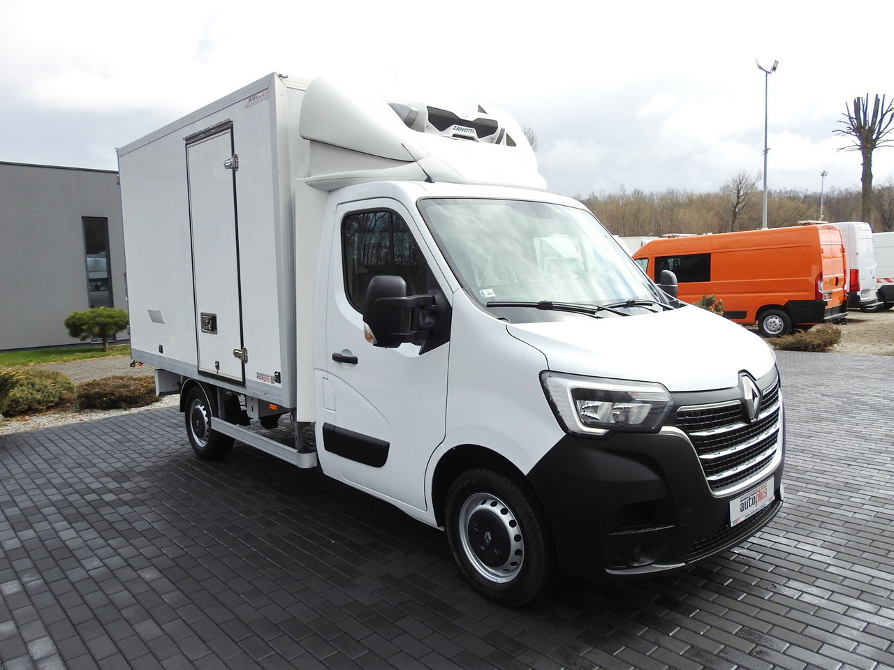 RENAULT MASTER  REGRIGERATOR BOX 0*C LED LIGHTS AIR CONDITIONING  145HP - Kølebil: billede 4 RENAULT MASTER  REGRIGERATOR BOX 0*C LED LIGHTS AIR CONDITIONING  145HP - Kølebil: billede 4