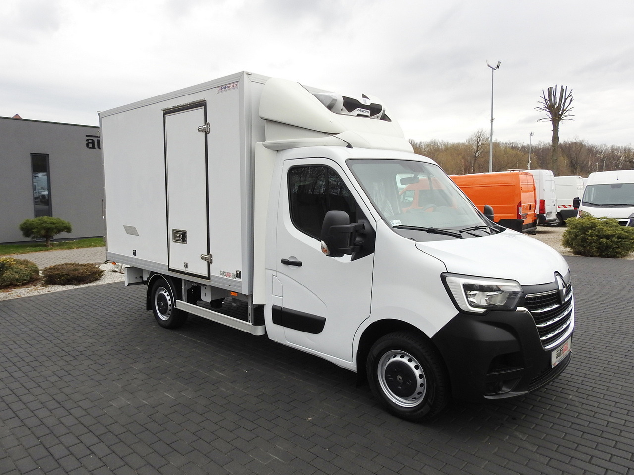 RENAULT MASTER  REGRIGERATOR BOX 0*C LED LIGHTS AIR CONDITIONING  145HP - Kølebil: billede 4 RENAULT MASTER  REGRIGERATOR BOX 0*C LED LIGHTS AIR CONDITIONING  145HP - Kølebil: billede 4