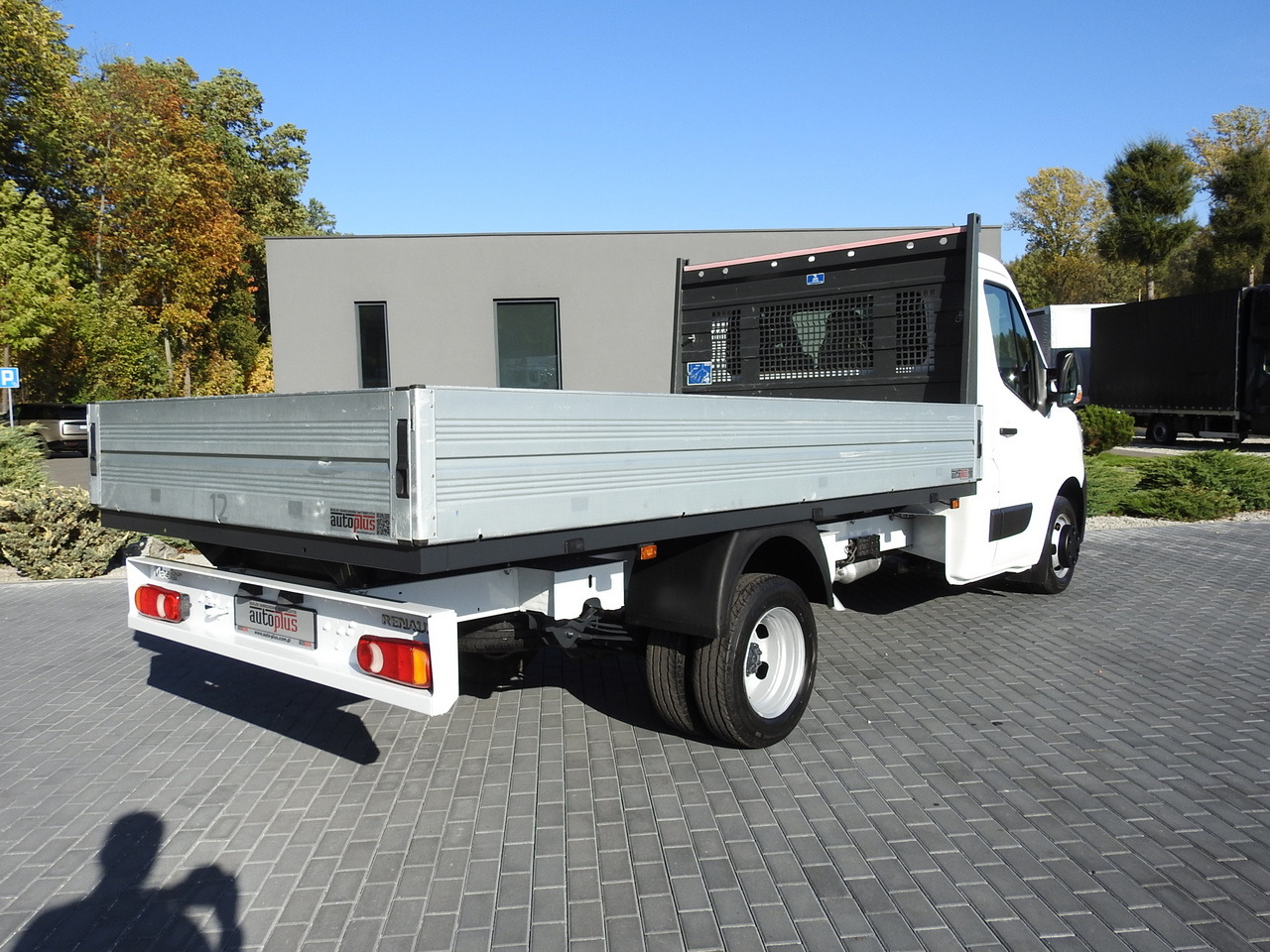 RENAULT MASTER STAKE BODY CRUISE CONTROL AIR CONDITIONING LED LIGHTS TWIN WHEELS 130HP - Ladbil: billede 3 RENAULT MASTER STAKE BODY CRUISE CONTROL AIR CONDITIONING LED LIGHTS TWIN WHEELS 130HP - Ladbil: billede 3