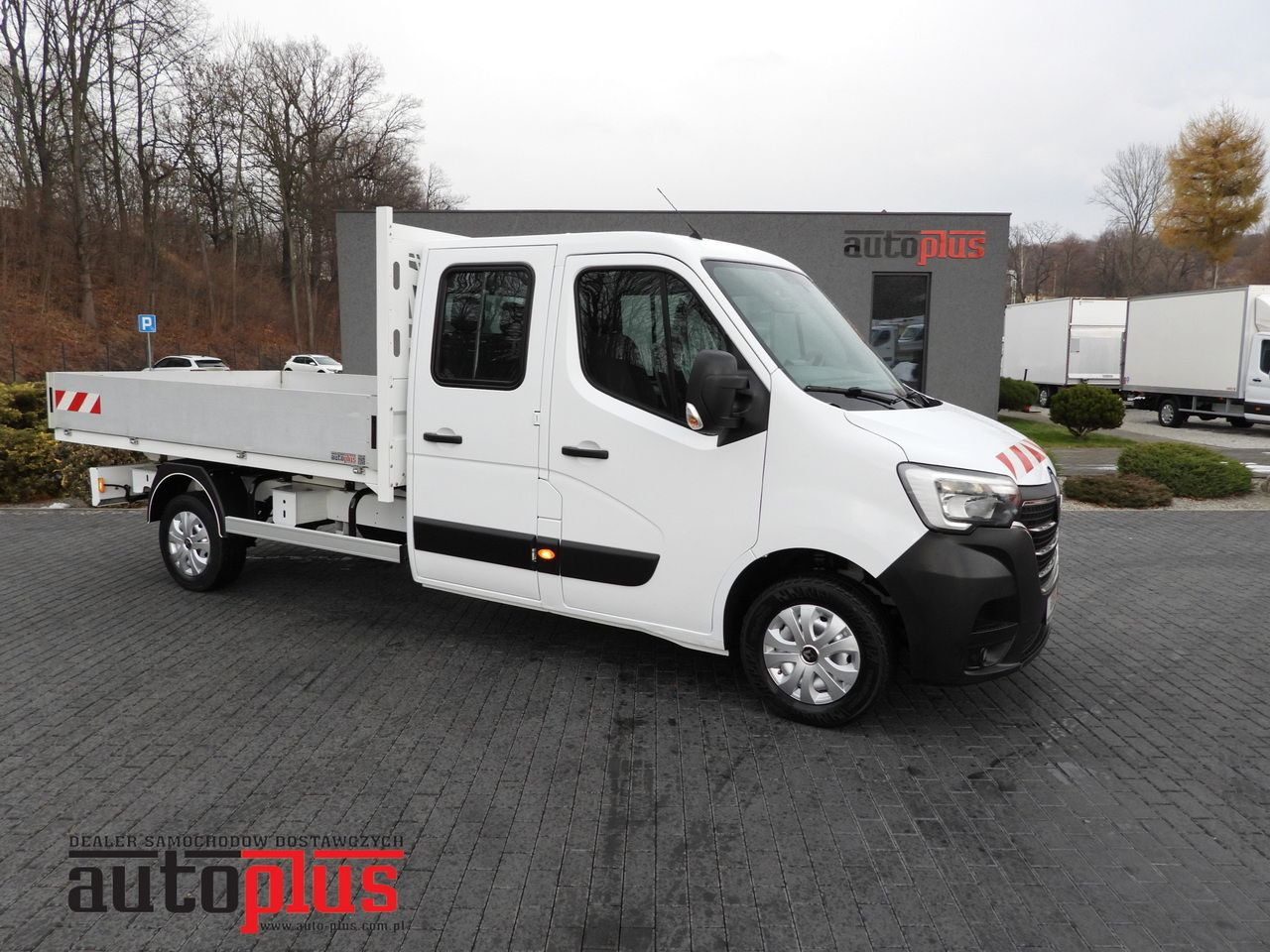 RENAULT MASTER STAKE BODY DOUBLE CABIN DOKA 6 SEATS CRUISE CONTROL NAVIGATION LED LIGHTS AIR CONDITIONING 150HP - Mandskabsbil: billede 1 RENAULT MASTER STAKE BODY DOUBLE CABIN DOKA 6 SEATS CRUISE CONTROL NAVIGATION LED LIGHTS AIR CONDITIONING 150HP - Mandskabsbil: billede 1