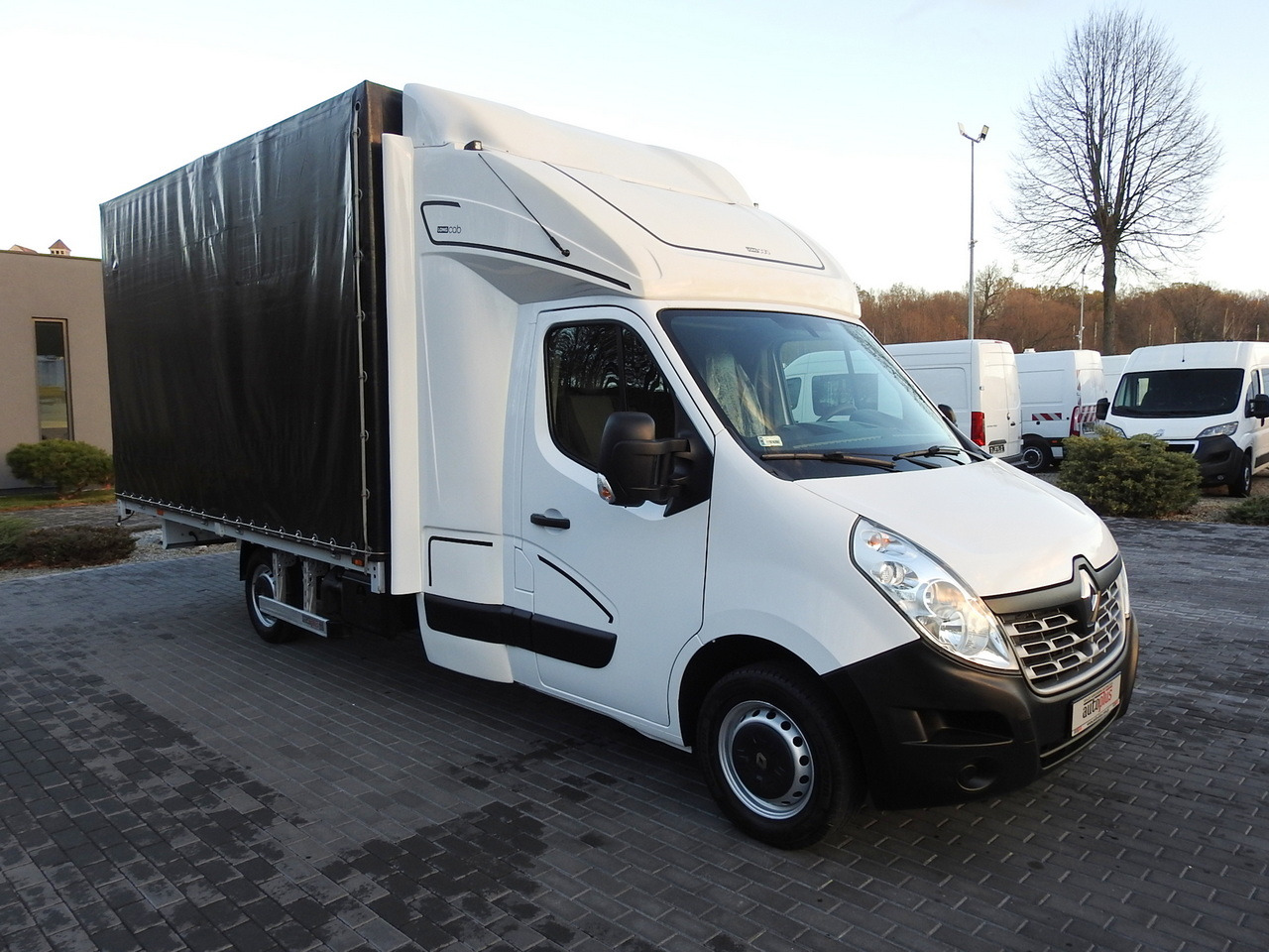 RENAULT MASTER TARPAULIN 10 PALLETS WEBASTO CRUISE CONTROL AIR CONDITIONING PNEUMATICS AUTOMATIC TRANSMISSION 170HP - Varebil med presenning: billede 4 RENAULT MASTER TARPAULIN 10 PALLETS WEBASTO CRUISE CONTROL AIR CONDITIONING PNEUMATICS AUTOMATIC TRANSMISSION 170HP - Varebil med presenning: billede 4