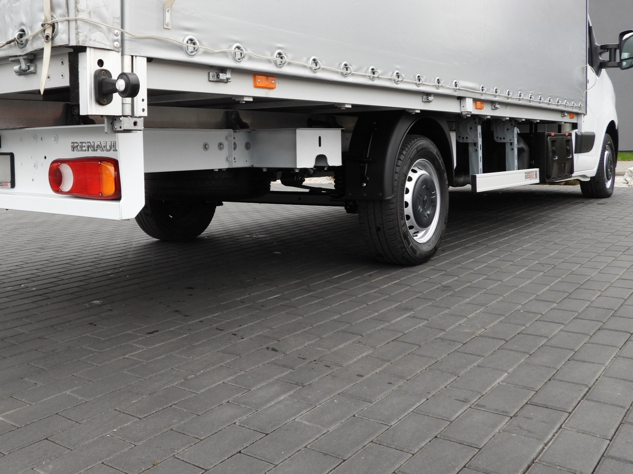 Varebil med presenning RENAULT MASTER  TARPAULIN 10 PALLETS WEBASTO CRUISE CONTROL LED LIGHTS PNEUMATICS AIR CONDITIONING  165HP: billede 17