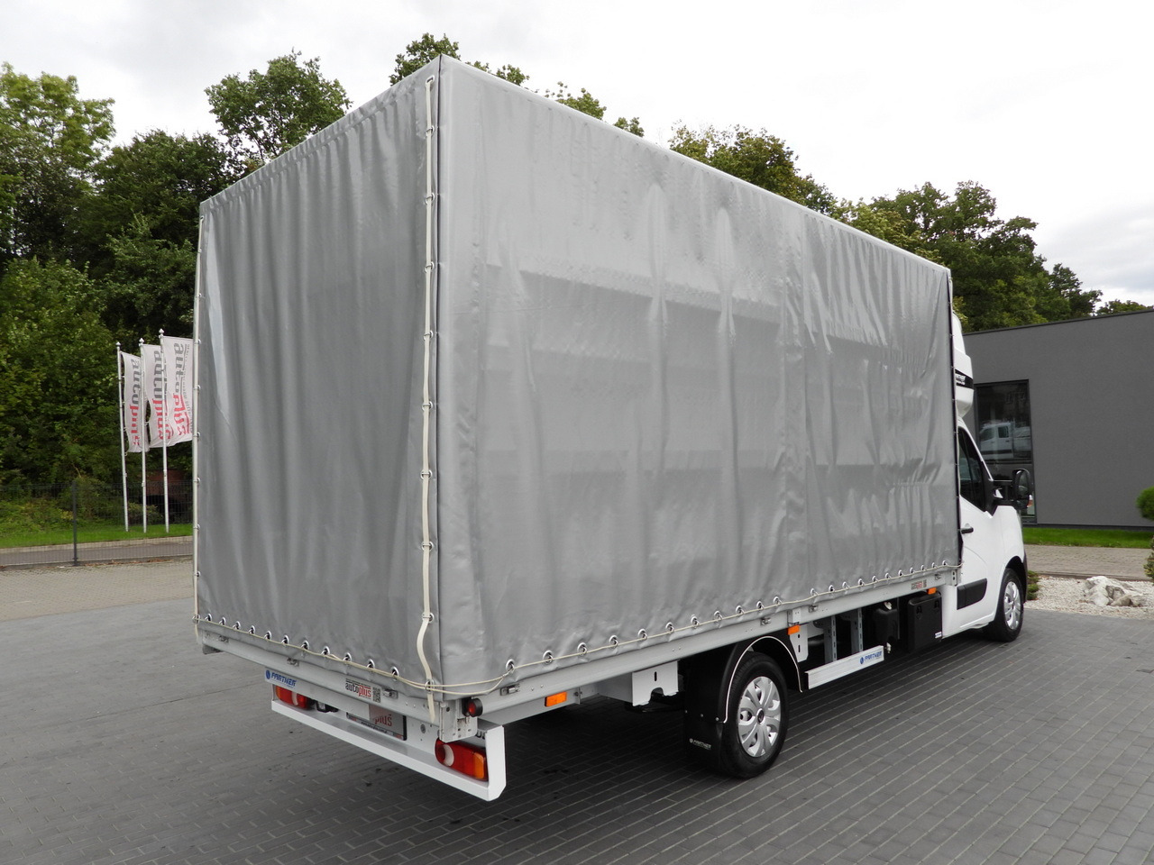 RENAULT MASTER TARPAULIN 10 PALLETS WEBASTO CRUISE CONTROL LED LIGHTS PNEUMATICS AIR CONDITIONING 165HP - Varebil med presenning: billede 3 RENAULT MASTER TARPAULIN 10 PALLETS WEBASTO CRUISE CONTROL LED LIGHTS PNEUMATICS AIR CONDITIONING 165HP - Varebil med presenning: billede 3