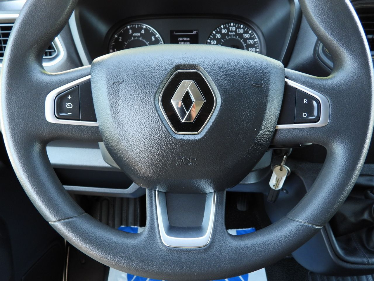 Varebil med presenning RENAULT MASTER TARPAULIN 10 PALLETS WEBASTO CRUISE CONTROL LED LIGHTS PNEUMATICS AIR CONDITIONING 165HP: billede 35 Varebil med presenning RENAULT MASTER TARPAULIN 10 PALLETS WEBASTO CRUISE CONTROL LED LIGHTS PNEUMATICS AIR CONDITIONING 165HP: billede 35