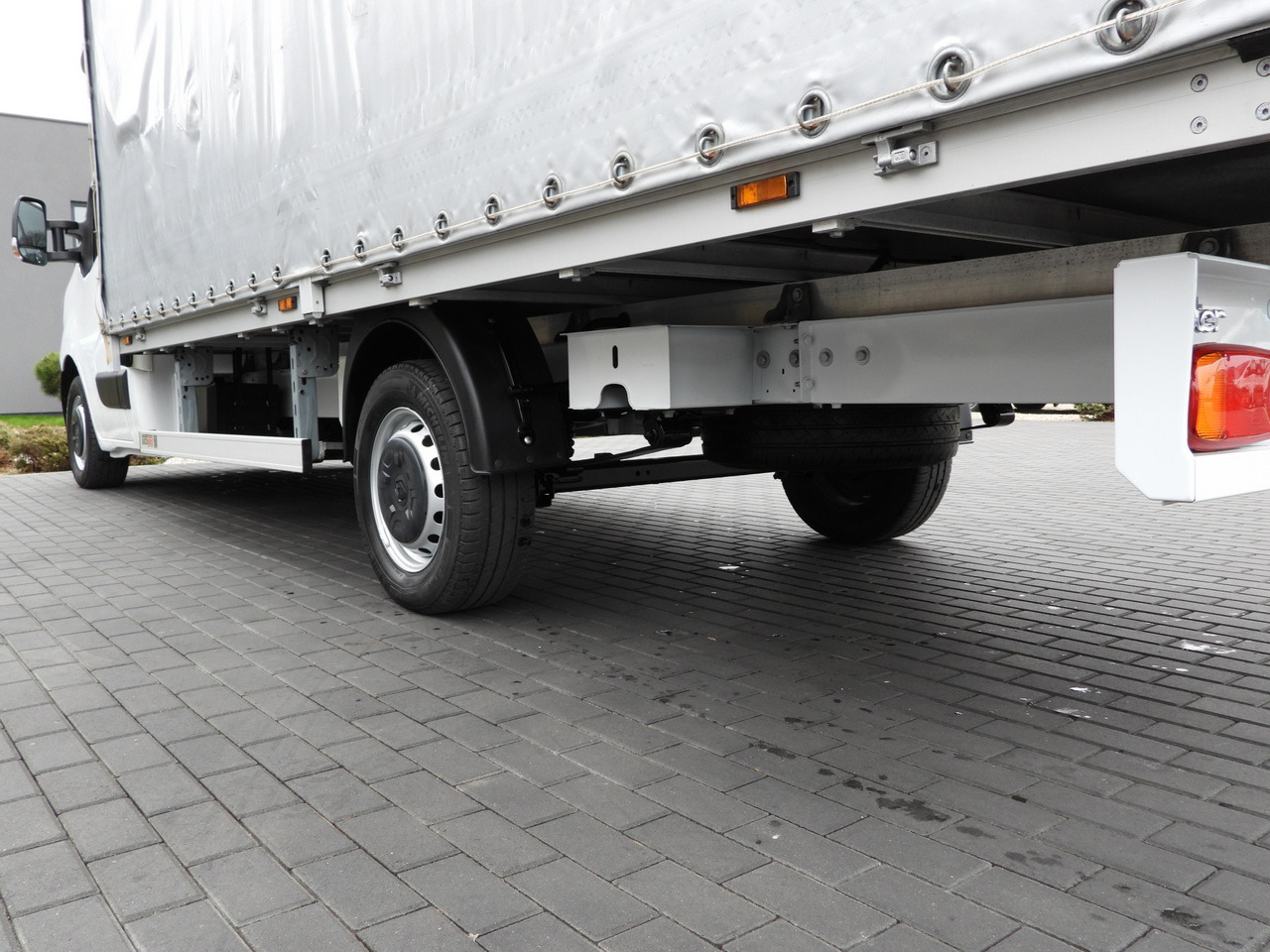 Varebil med presenning RENAULT MASTER  TARPAULIN 10 PALLETS WEBASTO CRUISE CONTROL LED LIGHTS PNEUMATICS AIR CONDITIONING  165HP: billede 16