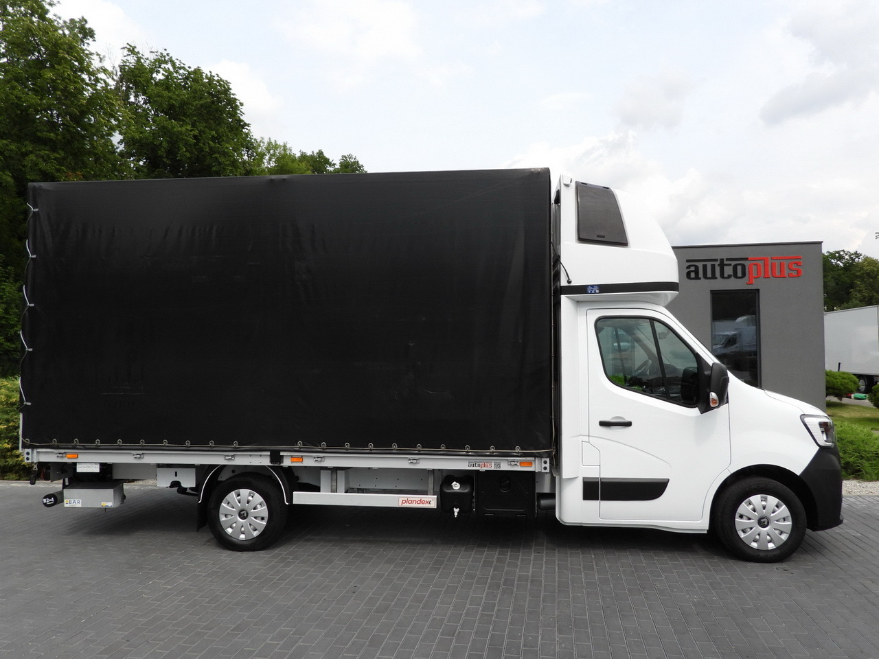 Varebil med presenning RENAULT MASTER TARPAULIN LIFT 9 PALLETS WEBASTO CRUISE CONTROL LED LIGHTS PNEUMATICS AIR CONDITIONING  165HP: billede 7 Varebil med presenning RENAULT MASTER TARPAULIN LIFT 9 PALLETS WEBASTO CRUISE CONTROL LED LIGHTS PNEUMATICS AIR CONDITIONING  165HP: billede 7