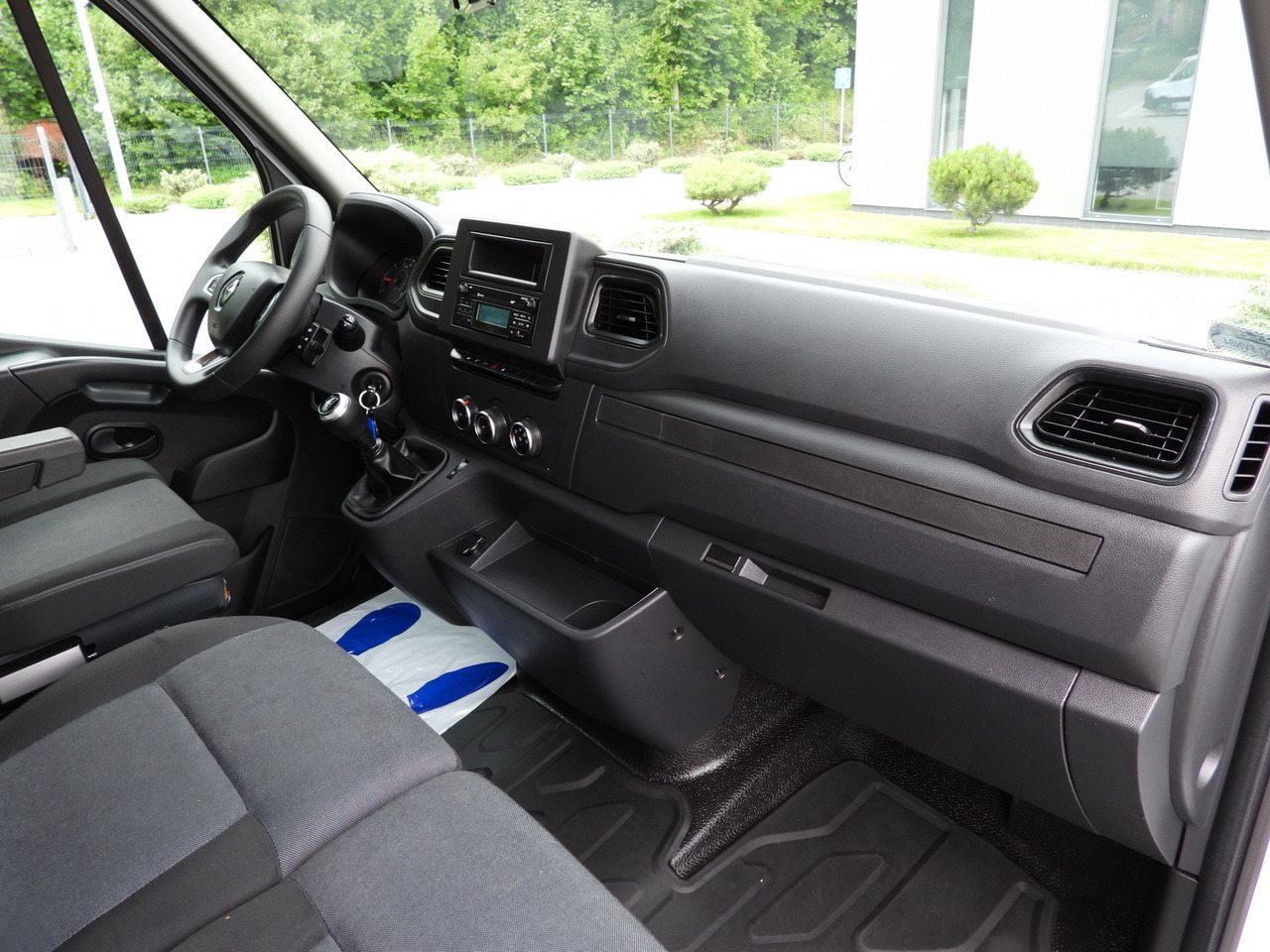 Varebil med presenning RENAULT MASTER TARPAULIN LIFT 9 PALLETS WEBASTO CRUISE CONTROL LED LIGHTS PNEUMATICS AIR CONDITIONING  165HP: billede 43 Varebil med presenning RENAULT MASTER TARPAULIN LIFT 9 PALLETS WEBASTO CRUISE CONTROL LED LIGHTS PNEUMATICS AIR CONDITIONING  165HP: billede 43