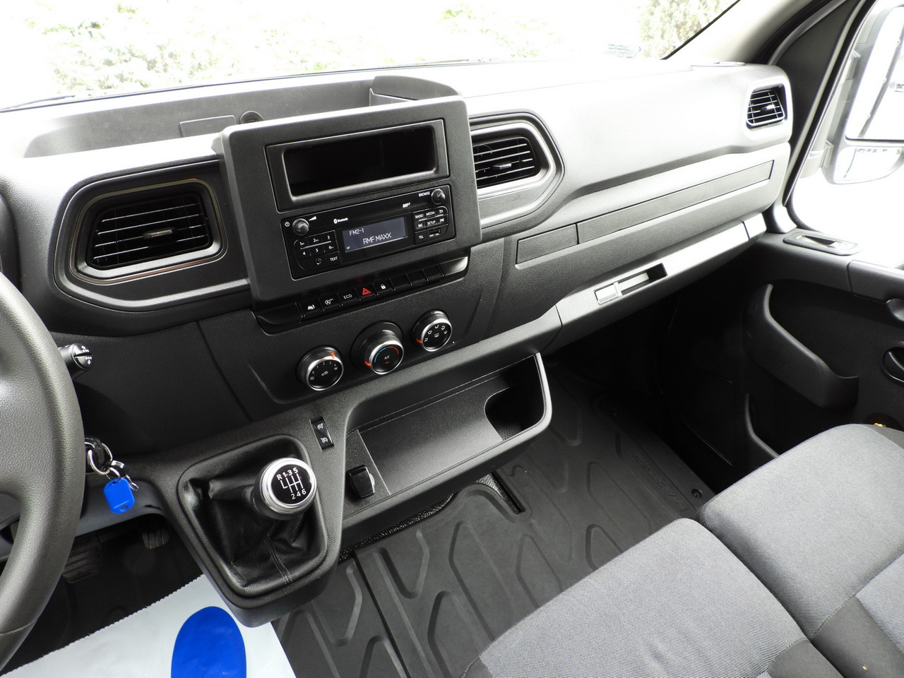 Varebil med presenning RENAULT MASTER TARPAULIN LIFT 9 PALLETS WEBASTO CRUISE CONTROL LED LIGHTS PNEUMATICS AIR CONDITIONING  165HP: billede 37 Varebil med presenning RENAULT MASTER TARPAULIN LIFT 9 PALLETS WEBASTO CRUISE CONTROL LED LIGHTS PNEUMATICS AIR CONDITIONING  165HP: billede 37