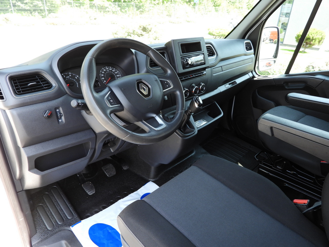 RENAULT MASTER TIPPER DOUBLE CABIN DOKA 6 SEATS CRUISE CONTROL LED LIGHTS TWIN WHEELS AIR CONDITIONING 130HP - Ladbil med tip: billede 2 RENAULT MASTER TIPPER DOUBLE CABIN DOKA 6 SEATS CRUISE CONTROL LED LIGHTS TWIN WHEELS AIR CONDITIONING 130HP - Ladbil med tip: billede 2
