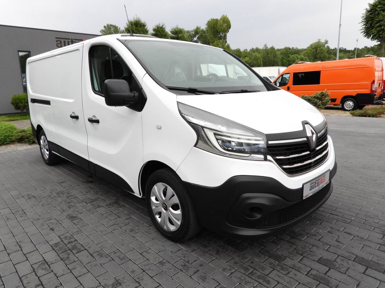 RENAULT TRAFIC REFRIGERATOR VAN -5*C POWER SUPPLY 230V CRUISE CONTROL LED LIGHTS AIR CONDITIONING 120HP - Kølebil: billede 4 RENAULT TRAFIC REFRIGERATOR VAN -5*C POWER SUPPLY 230V CRUISE CONTROL LED LIGHTS AIR CONDITIONING 120HP - Kølebil: billede 4