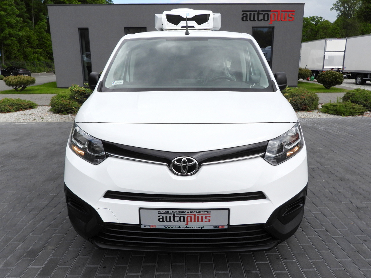 TOYOTA PROACE CITY REFRIGERATOR VAN -15*C POWER SUPPLY 230V CRUISE CONTROL AIR CONDITIONING 100HP - Kølebil: billede 5 TOYOTA PROACE CITY REFRIGERATOR VAN -15*C POWER SUPPLY 230V CRUISE CONTROL AIR CONDITIONING 100HP - Kølebil: billede 5