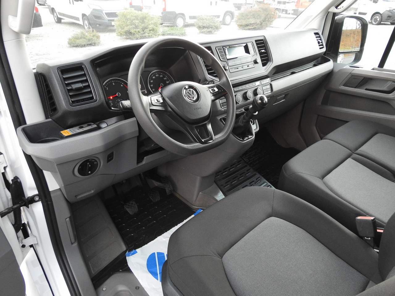 VOLKSWAGEN CRAFTER 4X4 4MOTION BOX DELIVERY VAN 7 SEATS AIR CONDITIONING 140HP - Varevogn: billede 2 VOLKSWAGEN CRAFTER 4X4 4MOTION BOX DELIVERY VAN 7 SEATS AIR CONDITIONING 140HP - Varevogn: billede 2