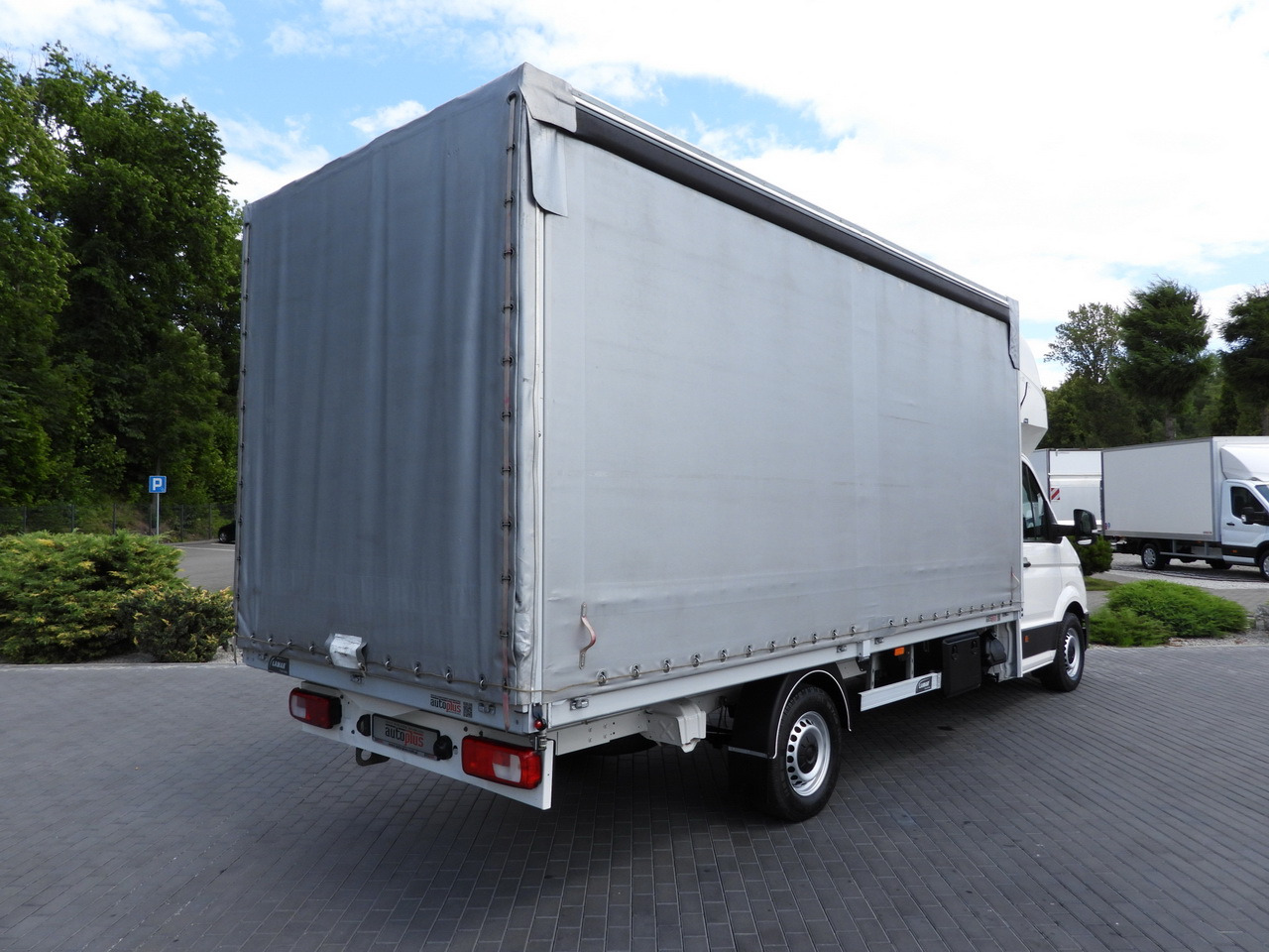 VOLKSWAGEN CRAFTER TARPAULIN 10 PALLETS WEBASTO CRUISE CONTROL AIR CONDITIONING 180HP - Varebil med presenning: billede 3 VOLKSWAGEN CRAFTER TARPAULIN 10 PALLETS WEBASTO CRUISE CONTROL AIR CONDITIONING 180HP - Varebil med presenning: billede 3
