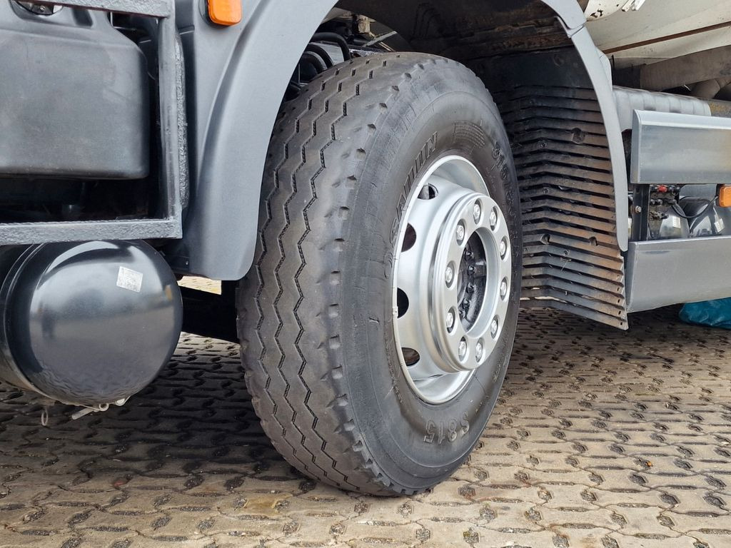 Tankbil MAN TGS 35.440 8X2-4 BL / SILO / 36m3 /Lenkachse MAN TGS 35.440 8X2-4 BL / SILO / 36m3 /Lenkachse: billede 27 Tankbil MAN TGS 35.440 8X2-4 BL / SILO / 36m3 /Lenkachse MAN TGS 35.440 8X2-4 BL / SILO / 36m3 /Lenkachse: billede 27